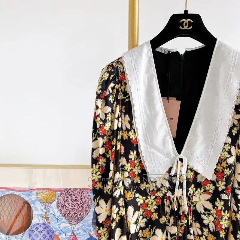 Miu Miu Miu Miu Floral Print Short-Sleeve Dress . Size S / US 4 / IT 40 - 2 Thumbnail