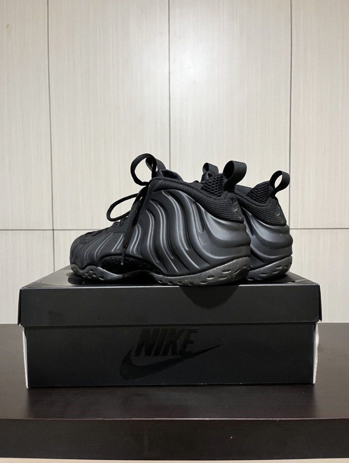 Nike Nike Air Foamposite One Black/Black/Anthracite Size US 9.5 / EU 42-43 - 3 Thumbnail