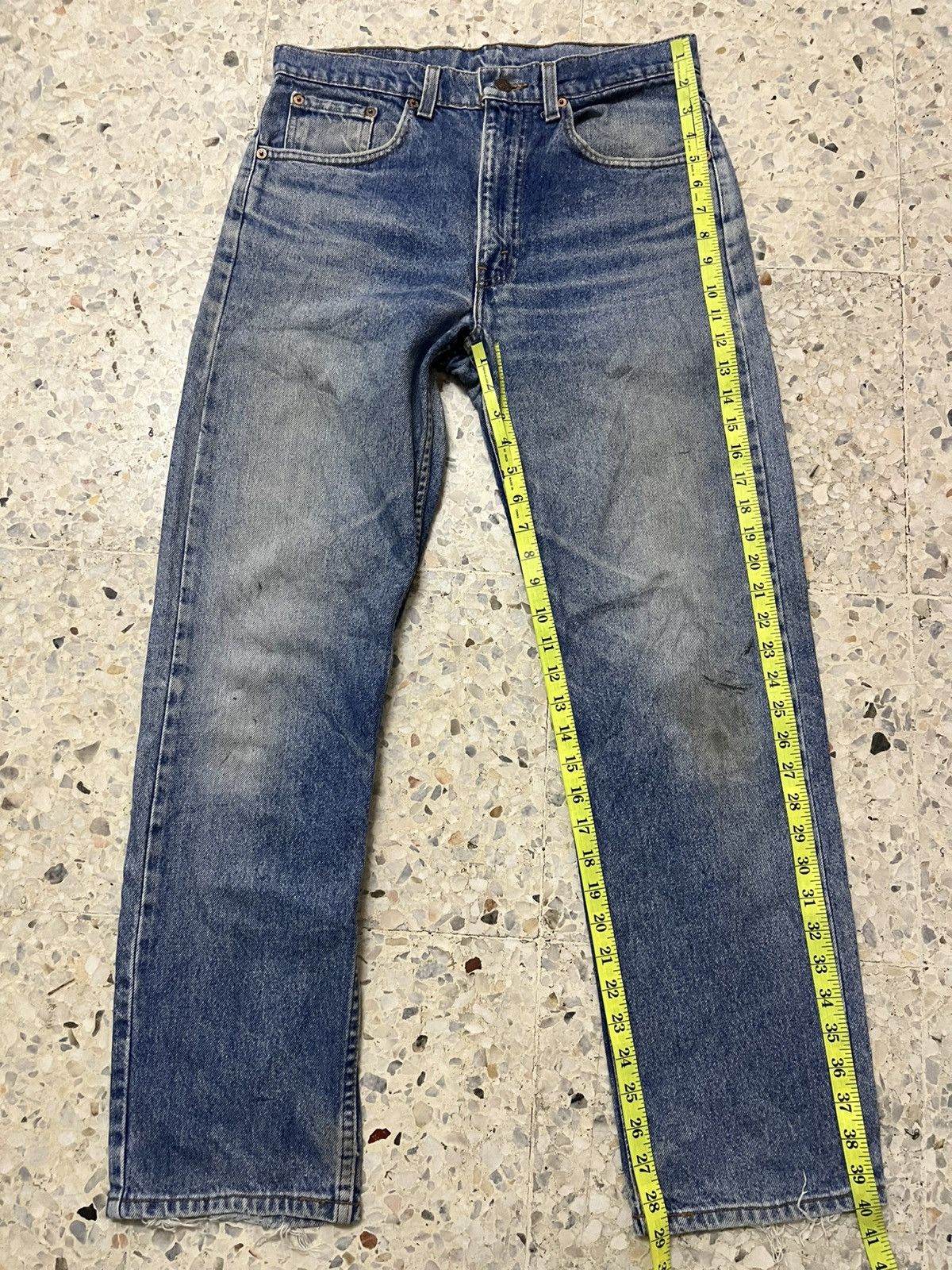 Levi's Vintage Clothing Vintage Levi’s 505 distressed 90s light blue wash jeans Size US 32 / EU 48 - 13 Thumbnail
