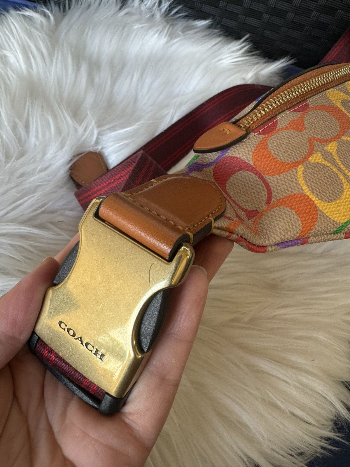 Coach Coach Charter Belt Bag 7 In Rainbow Signature Canvas Size ONE SIZE - 12 Thumbnail