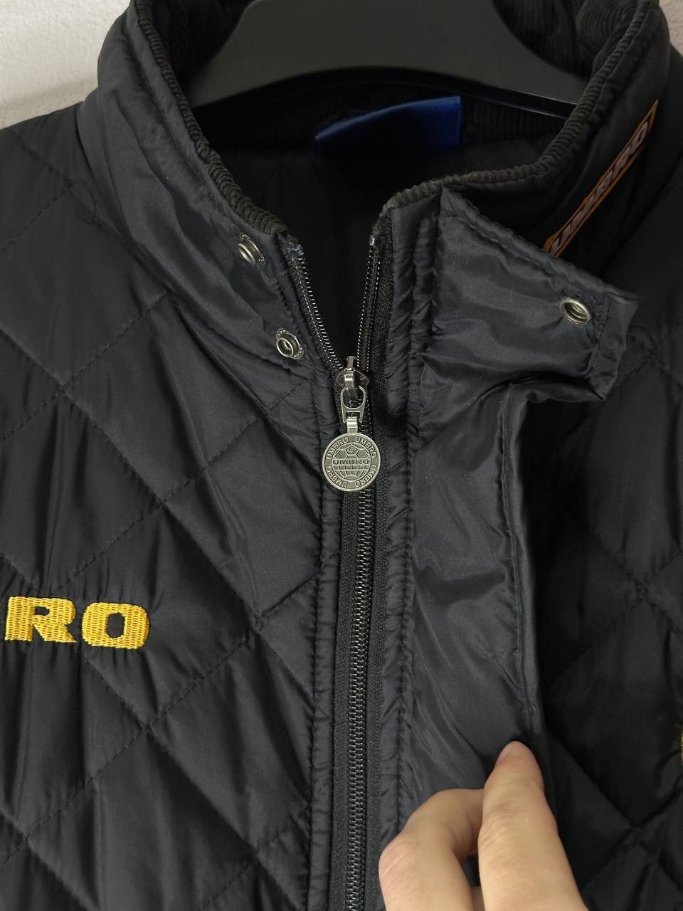 Umbro Umbro FC Inter Milan Soccer Quilted Jacket Black L Vintage Size US L / EU 52-54 / 3 - 8 Thumbnail