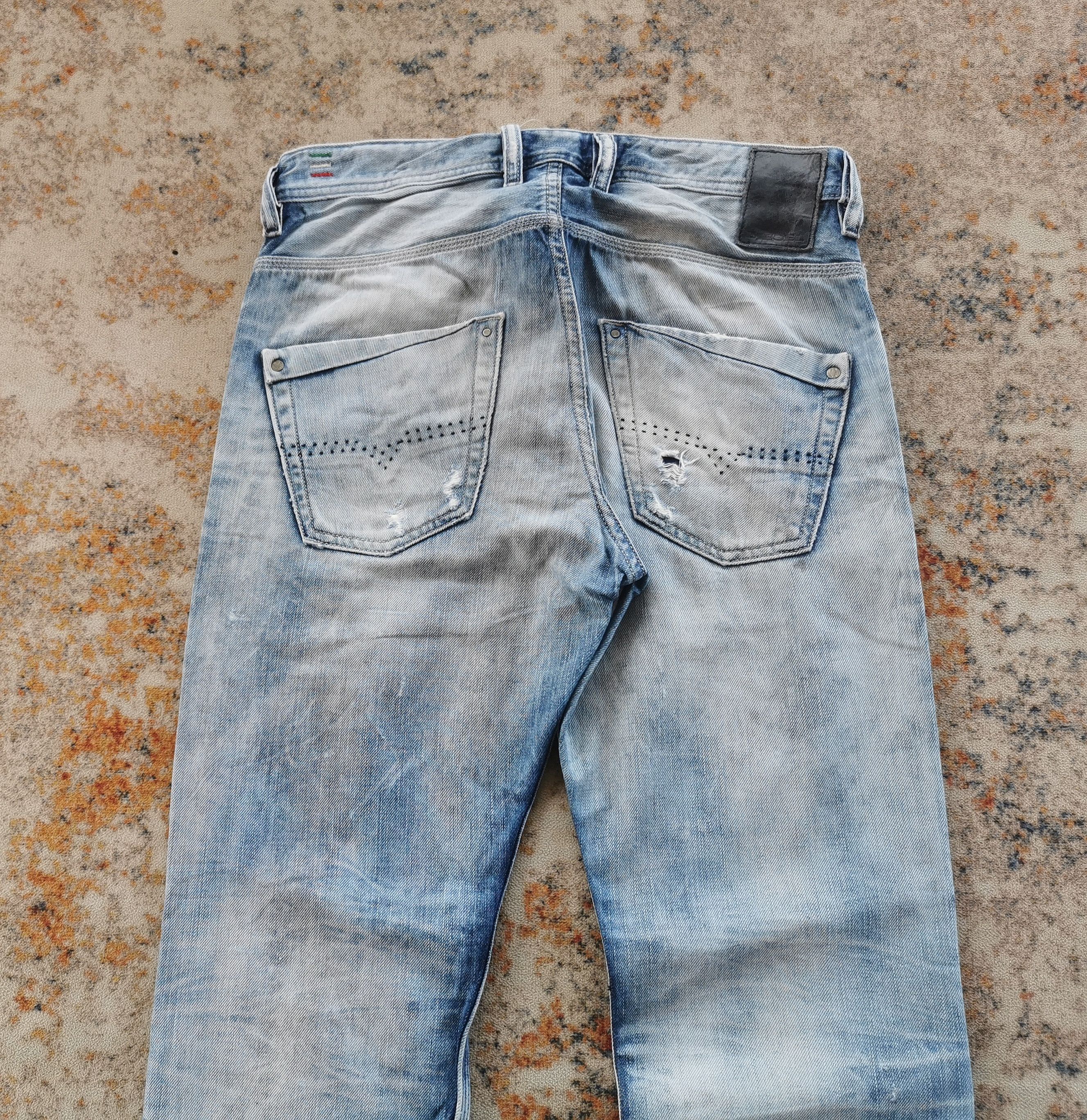 Diesel Diesel Blue Eyecons 2012/2 Edition Slim Straight- Y154 Size US 30 / EU 46 - 11 Thumbnail