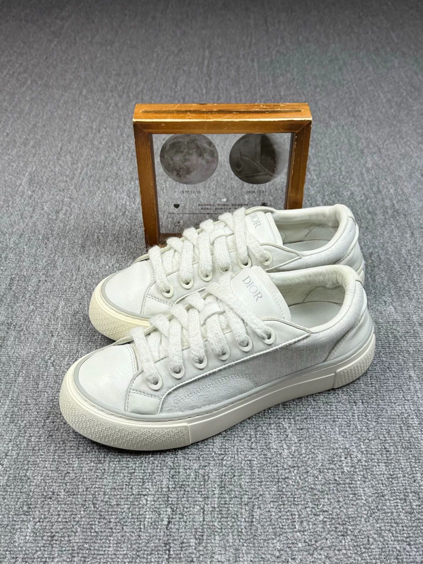 Dior Dior White Lowtop Sneakers 8 Men Size US 8 / EU 41 - 1 Thumbnail