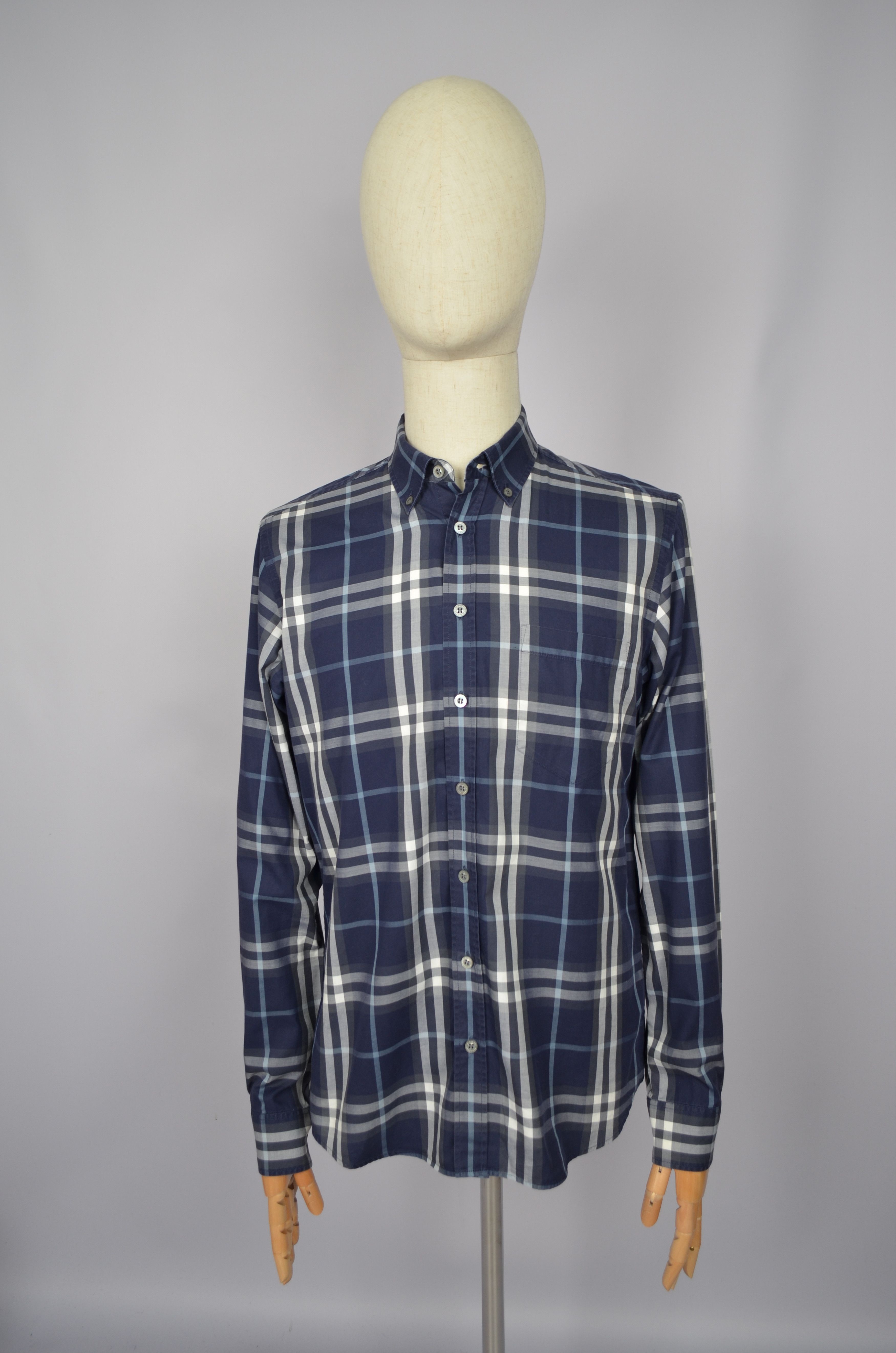 Burberry × Designer Burberry London Navy Check Shirt Size M P2P 21'2" Designer Size US M / EU 48-50 / 2 - 1 Thumbnail