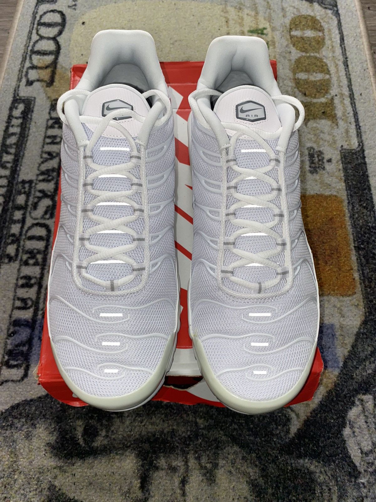 Nike Nike Air Max Plus White Size US 10.5 / EU 43-44 - 3 Thumbnail
