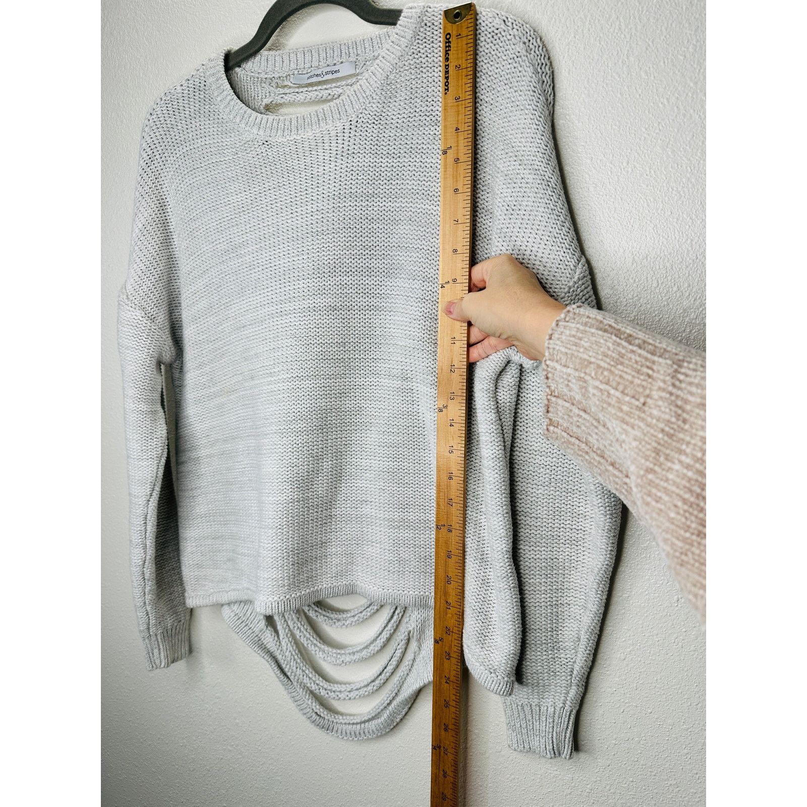 Other Stitches & Stripes Light Gray Crew Distressed Back Sweater Size XL / US 12-14 / IT 48-50 - 13 Thumbnail