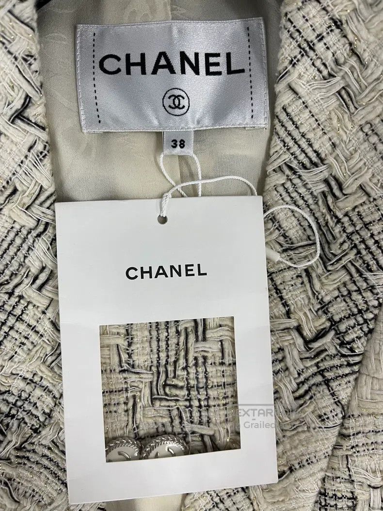 Chanel Chanel Black and white checkered suit collar woven long co Size XS / US 0-2 / IT 36-38 - 4 Thumbnail