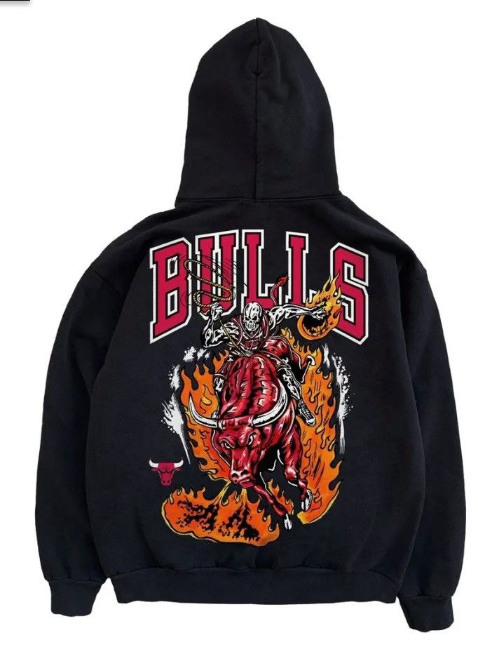 image of Nba Chicago Bulls Windy City Hoodie in Black, Men's (Size Large)
