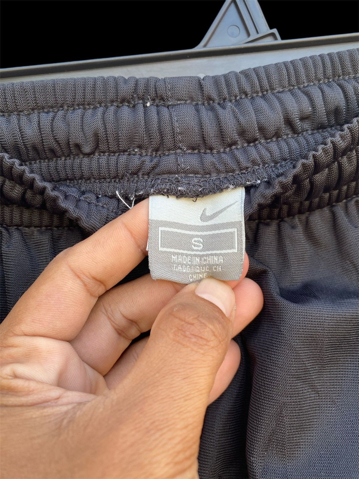 Nike NIKE SWEATPANTS SIDE TAPE LIKE NEW 🔥 Size US 30 / EU 46 - 4 Thumbnail