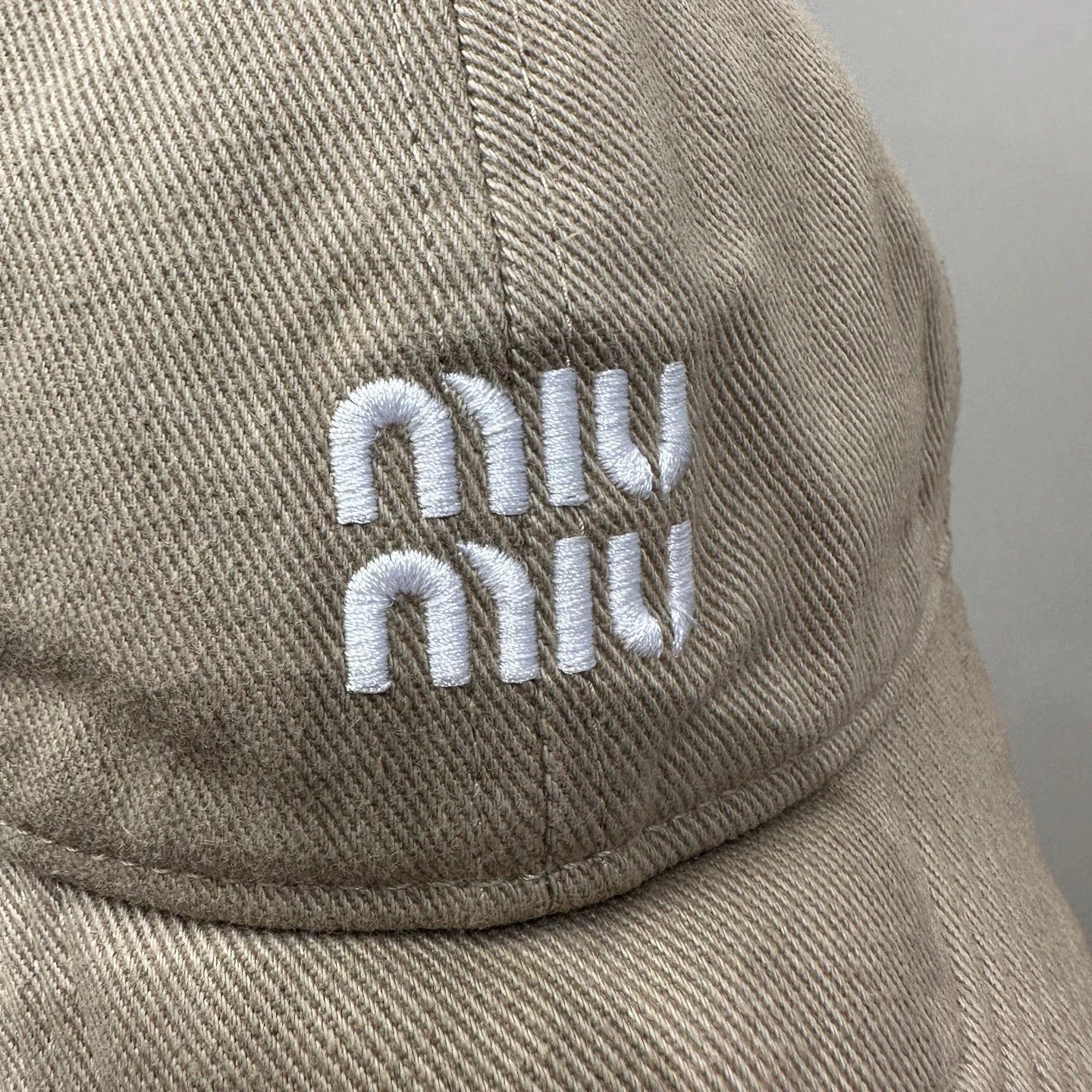MiuMiu feb379 logo embroidered cap M cotton
