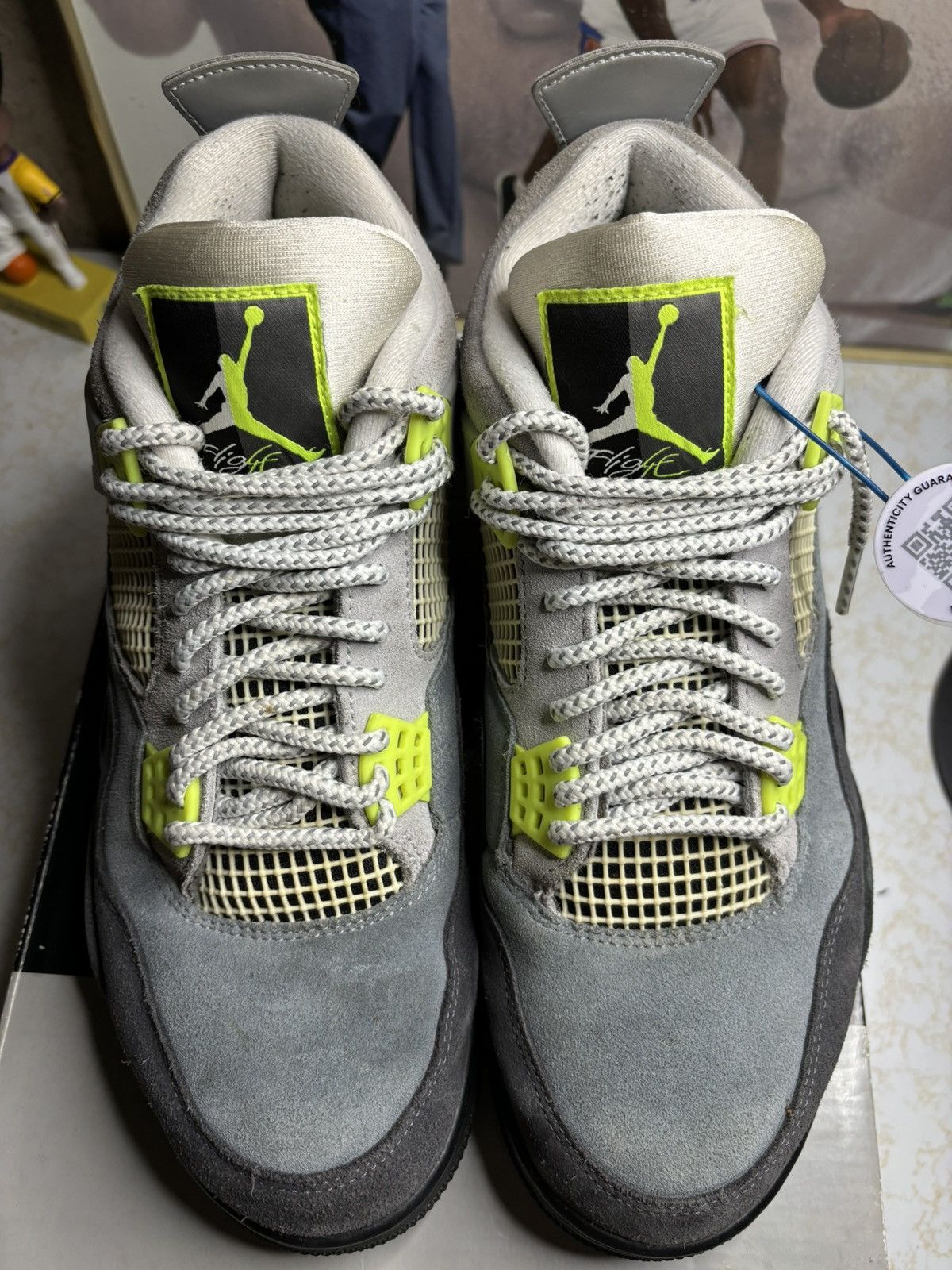 Jordan Brand Air Jordan 4 Retro LE Neon 95 Size US 11 / EU 44 - 2 Thumbnail