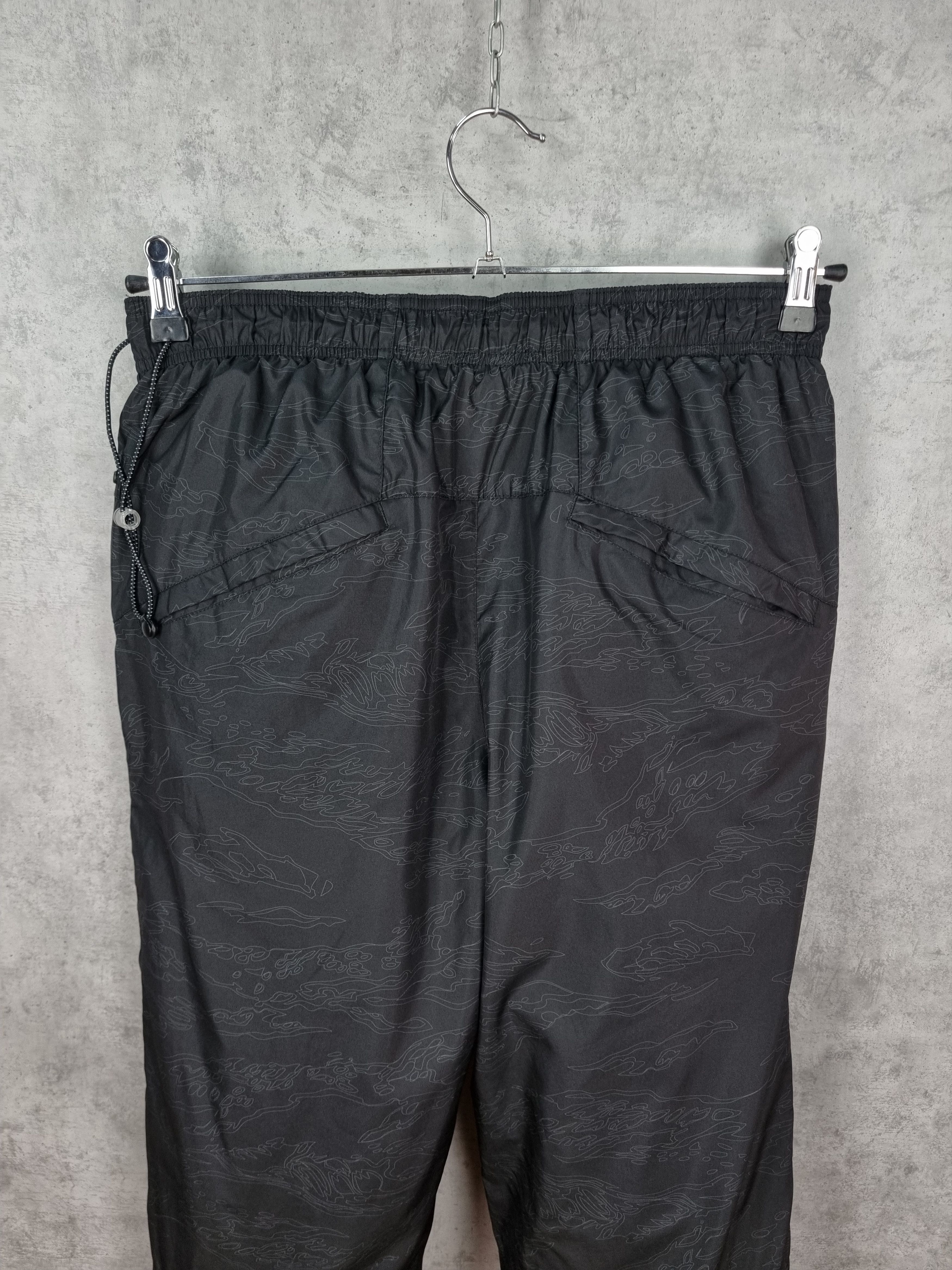 Nike × Vintage 90s Nike Abstract Lines Design Nylon Sport Pant Size US 31 - 10 Thumbnail