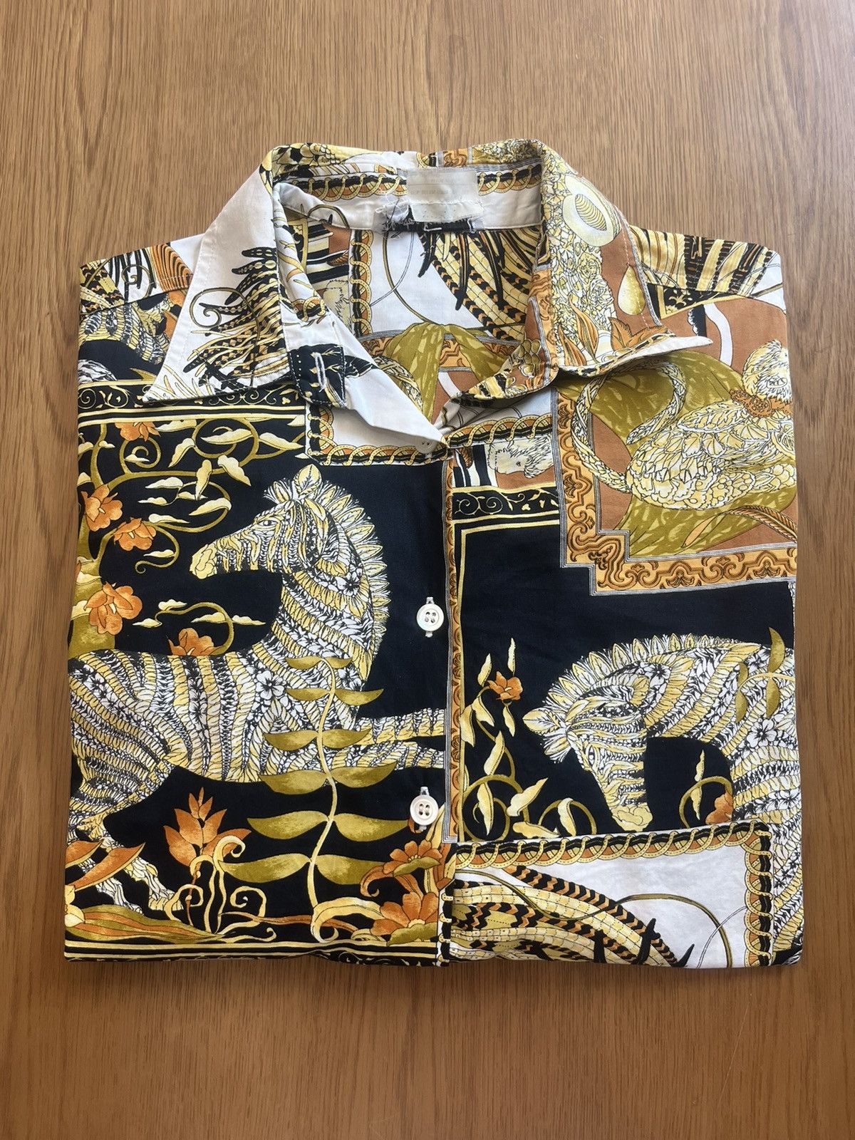 Salvatore Ferragamo Vtg Salvatore Ferragamo 90’s Shirt Italy Brand Luxury Size US S / EU 44-46 / 1 - 1 Thumbnail