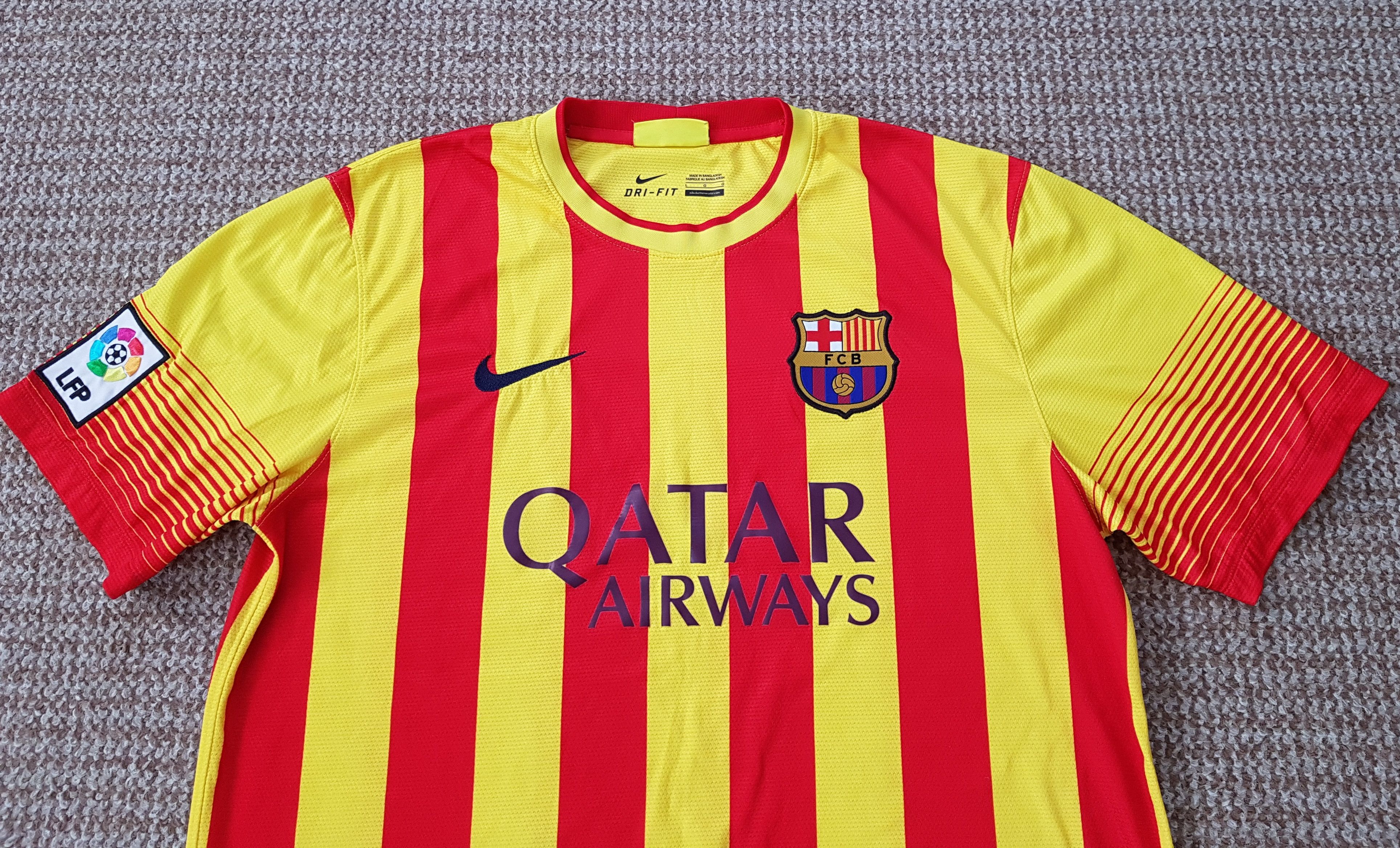 Nike Nike Barcelona Catalan Kit 2013-14 Football Soccer Jersey Size US L / EU 52-54 / 3 - 5 Thumbnail