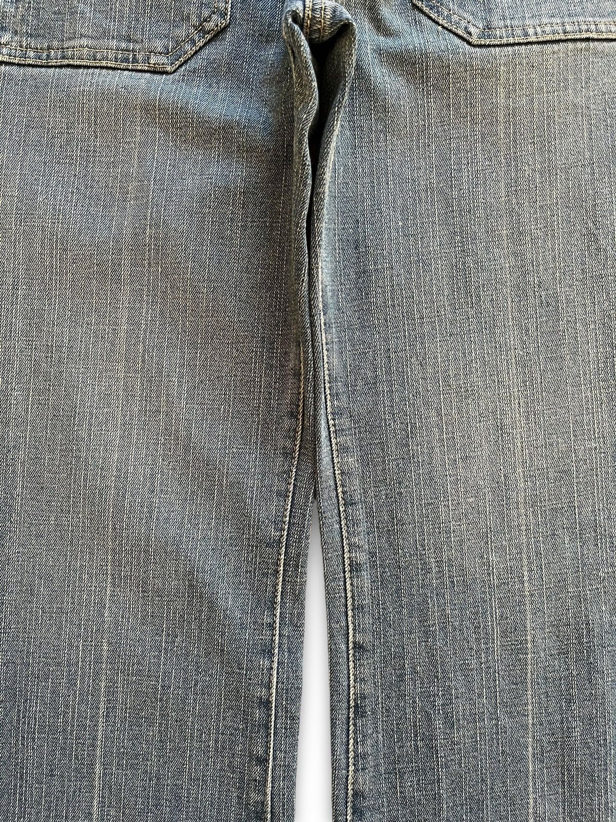 Japanese Brand Vintage Japanese Brand Blue Wash Flare Style Fatigue Jeans Size 27" / US 4 / IT 40 - 5 Thumbnail