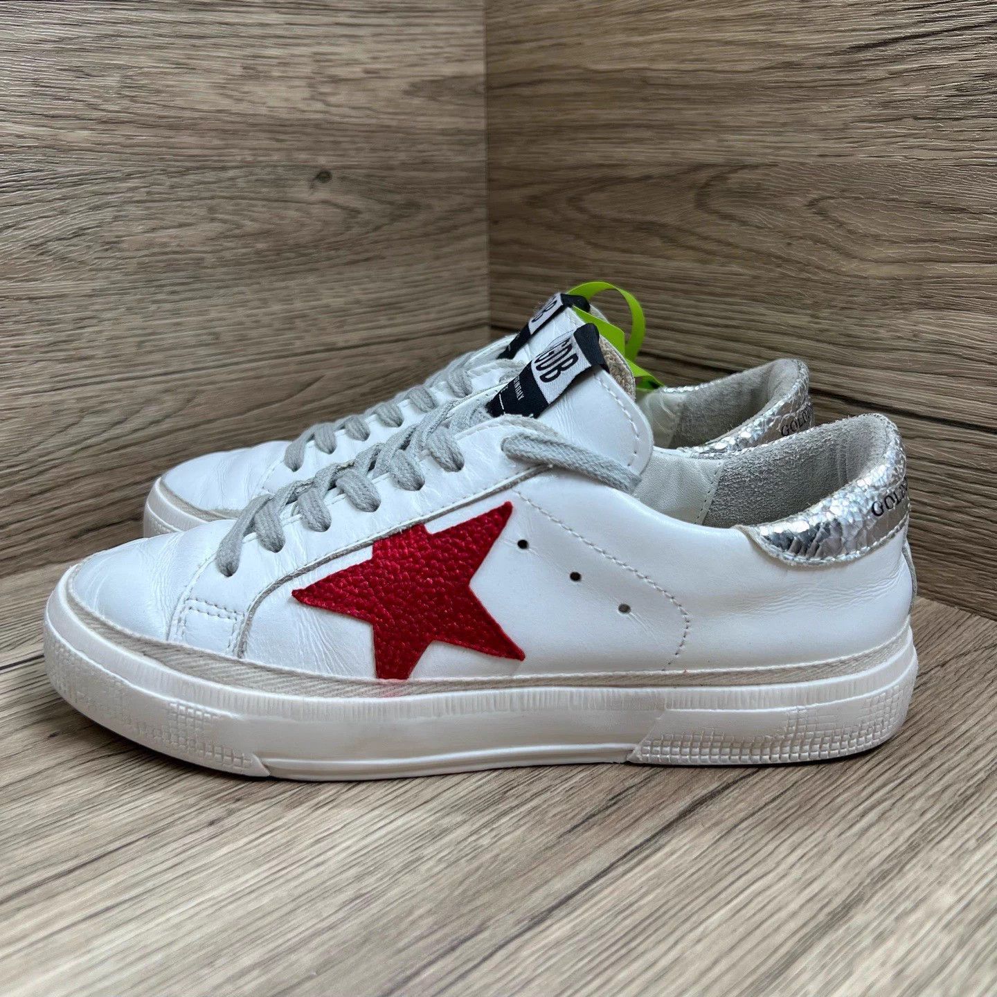 Golden Goose Golden Goose GGDB Silver Tail White Sneakers 36/95% New Size US 5 / IT 35 - 1 Thumbnail