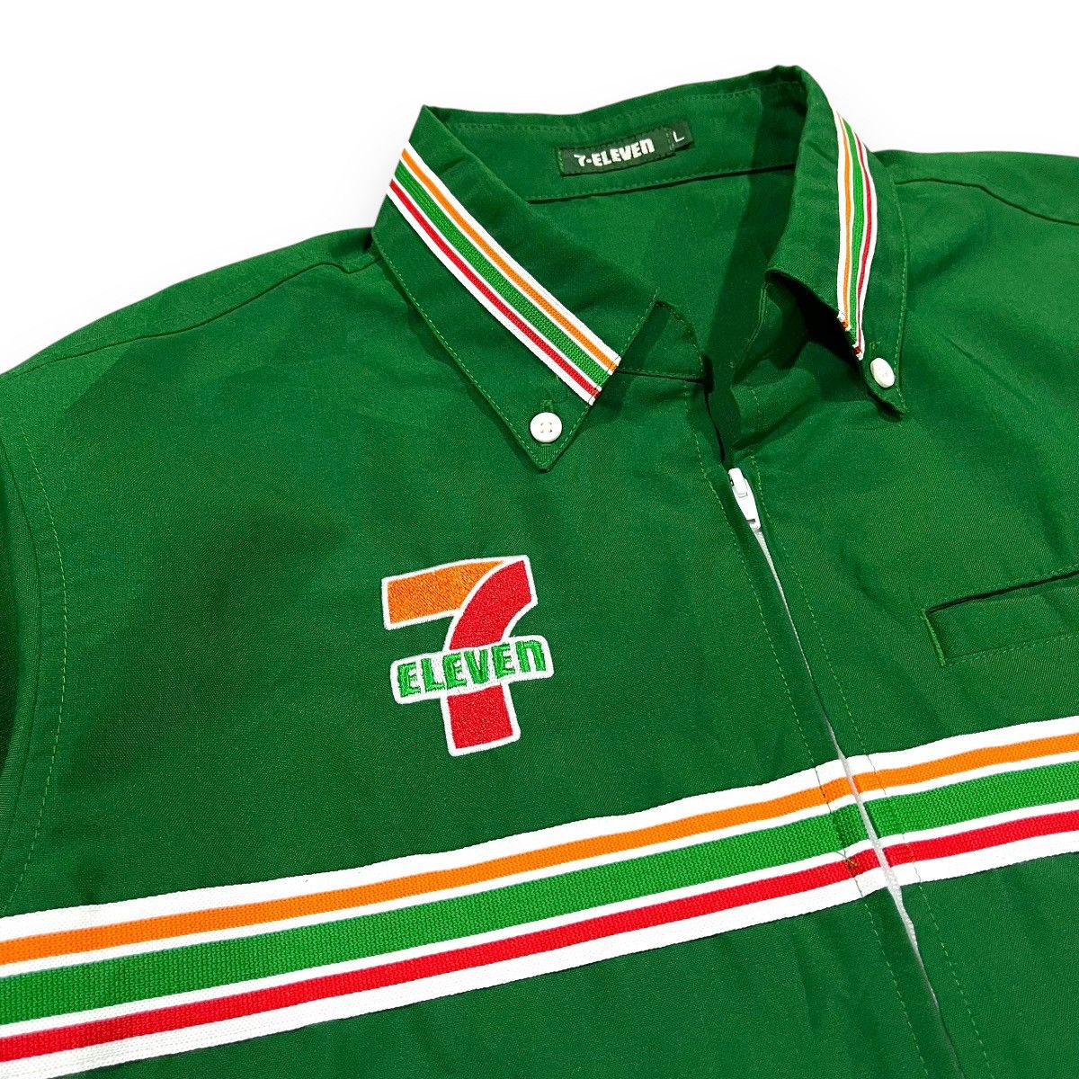 Japanese Brand × Uniform Wares 🇯🇵 VINTAGE 7 ELEVEN SPELLOUT EMBROIDERED UNIFORM ZIPPER SHIRT Size US L / EU 52-54 / 3 - 3 Thumbnail