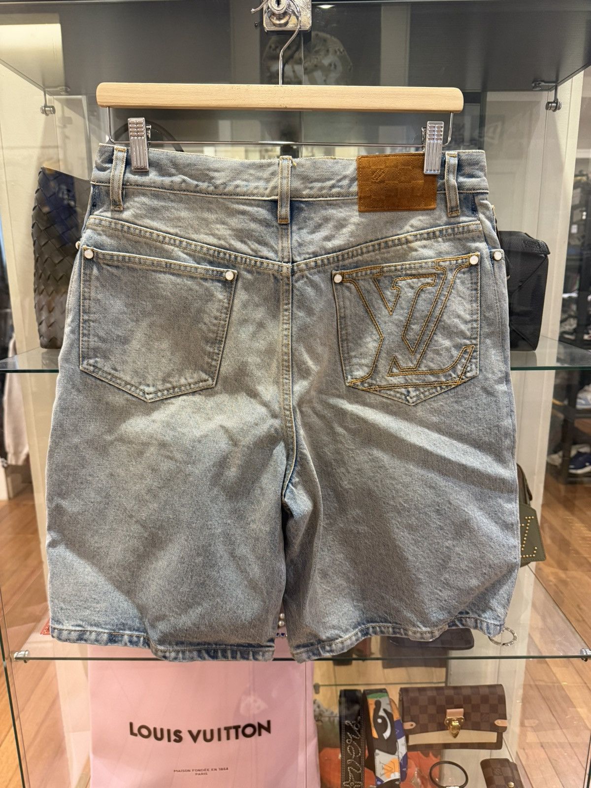 Louis Vuitton Louis Vuitton Staple Edition Denim Shorts Size US 30 / EU 46 - 2 Thumbnail