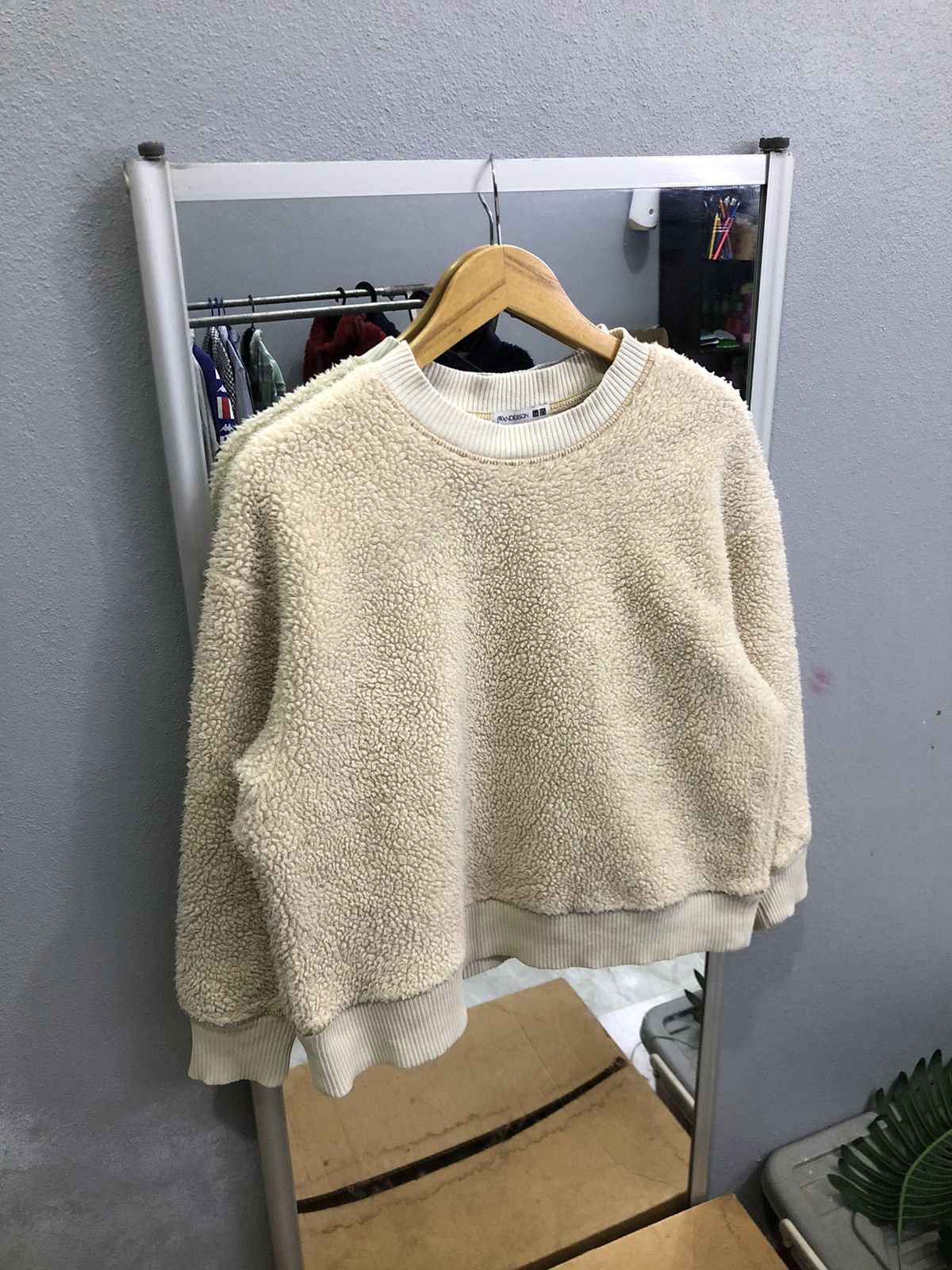 JW Anderson × Japanese Brand × Uniqlo Uniqlo JW Anderson fluffy fleece sweathirt Size M / US 6-8 / IT 42-44 - 3 Thumbnail
