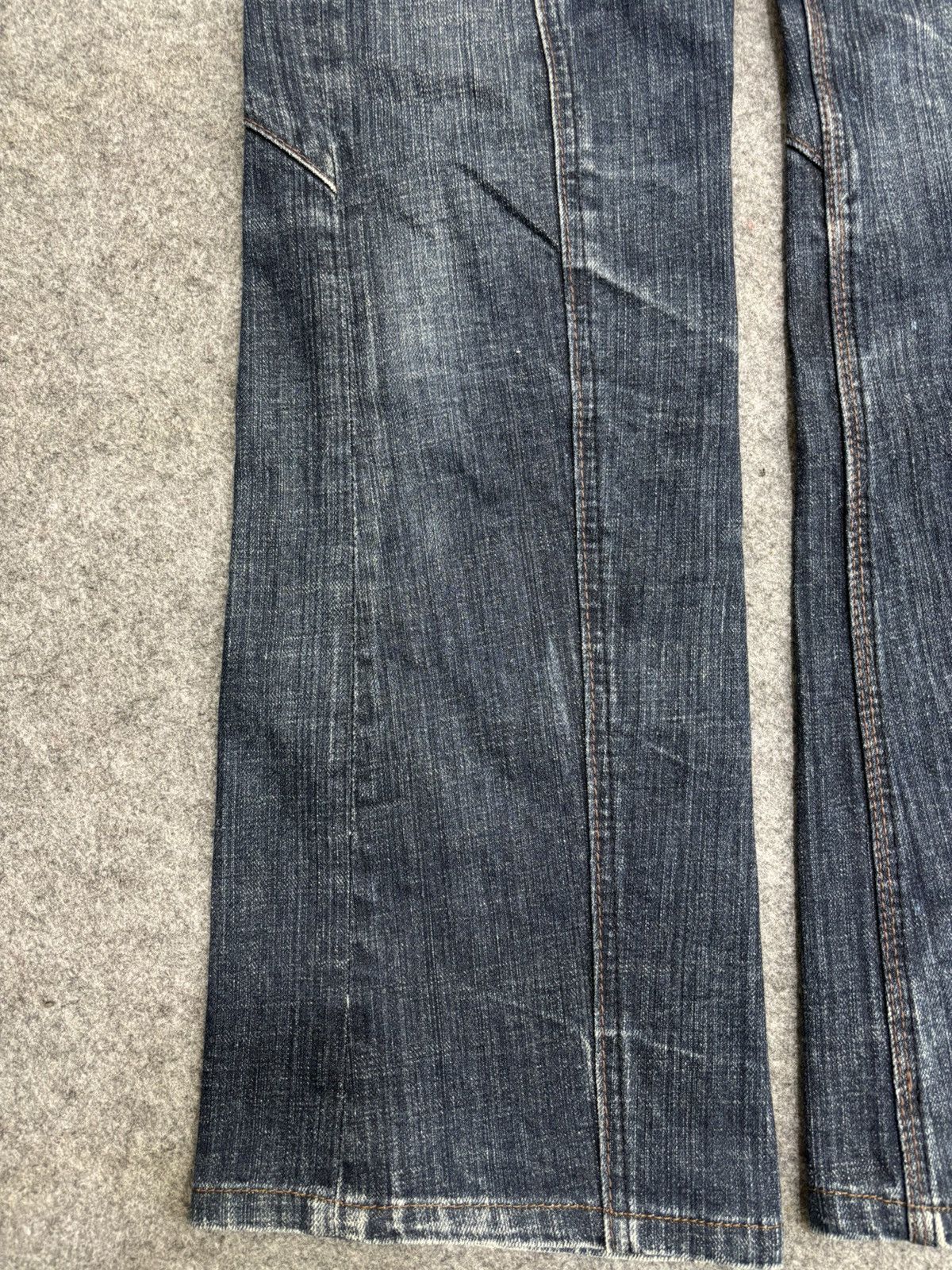 HIDEAWAYS 💥Avant Garde💥Hideaways Multiple Seam Flare Denim F621 Size US 31 - 9 Thumbnail