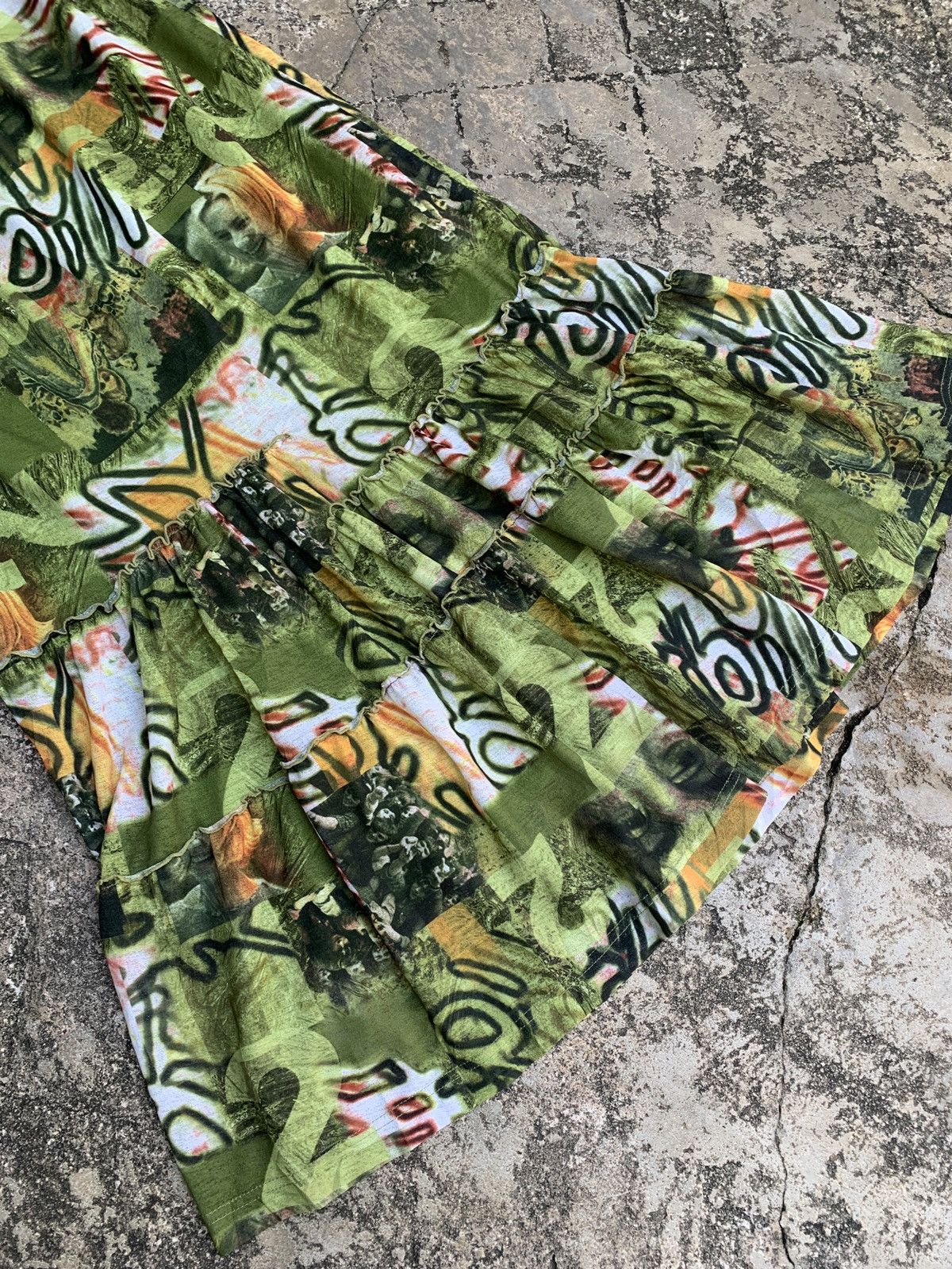 Other y2k PL Japan Green Photo Graphic Ruffle Midi Skirt Size 27" / US 4 / IT 40 - 2 Thumbnail