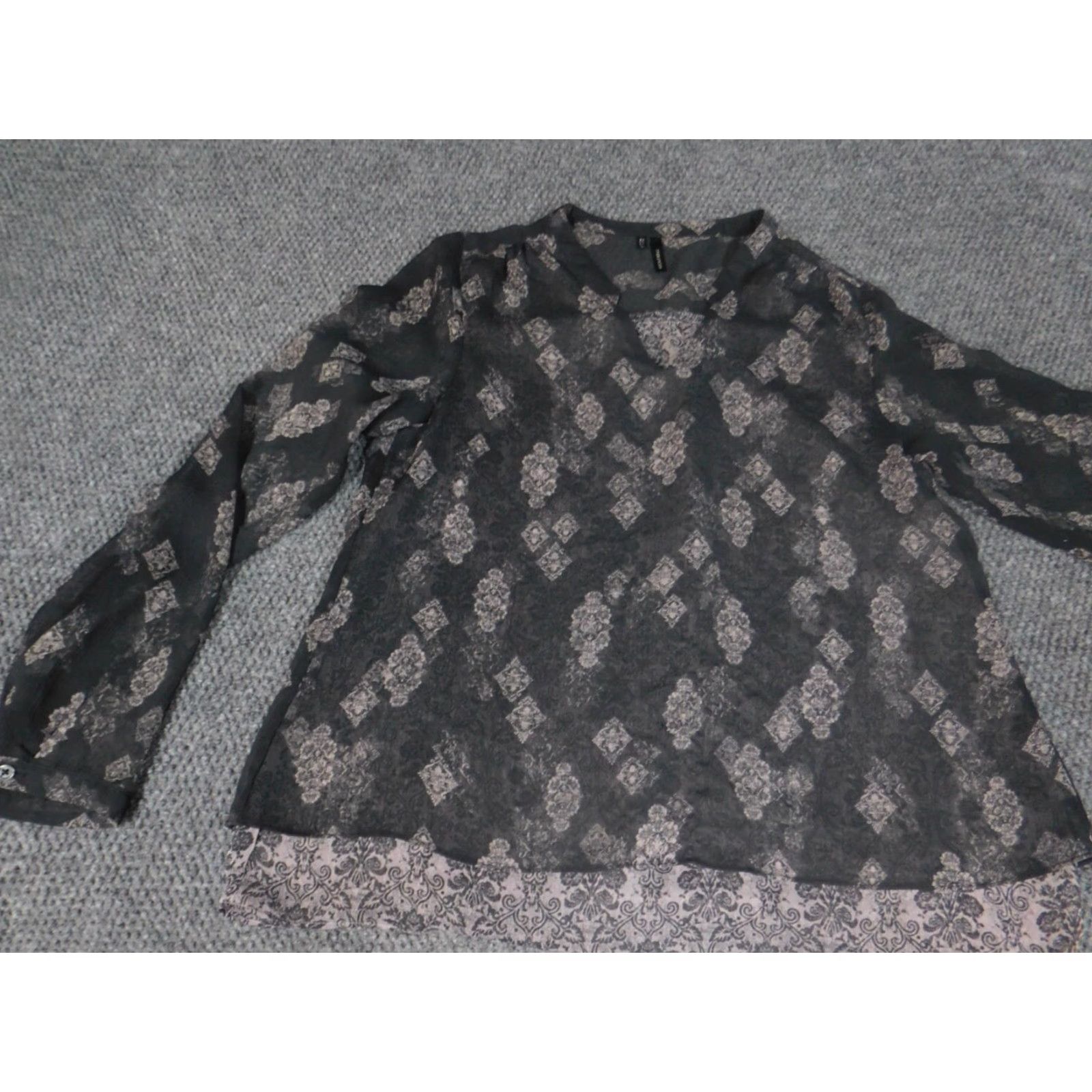 Vintage Maurices Blouse Womens Medium Gray Round Neck Long Sleeve Pullover Lace Cap Sleeve Button Stretch Casual Regular Size M / US 6-8 / IT 42-44 - 3 Thumbnail