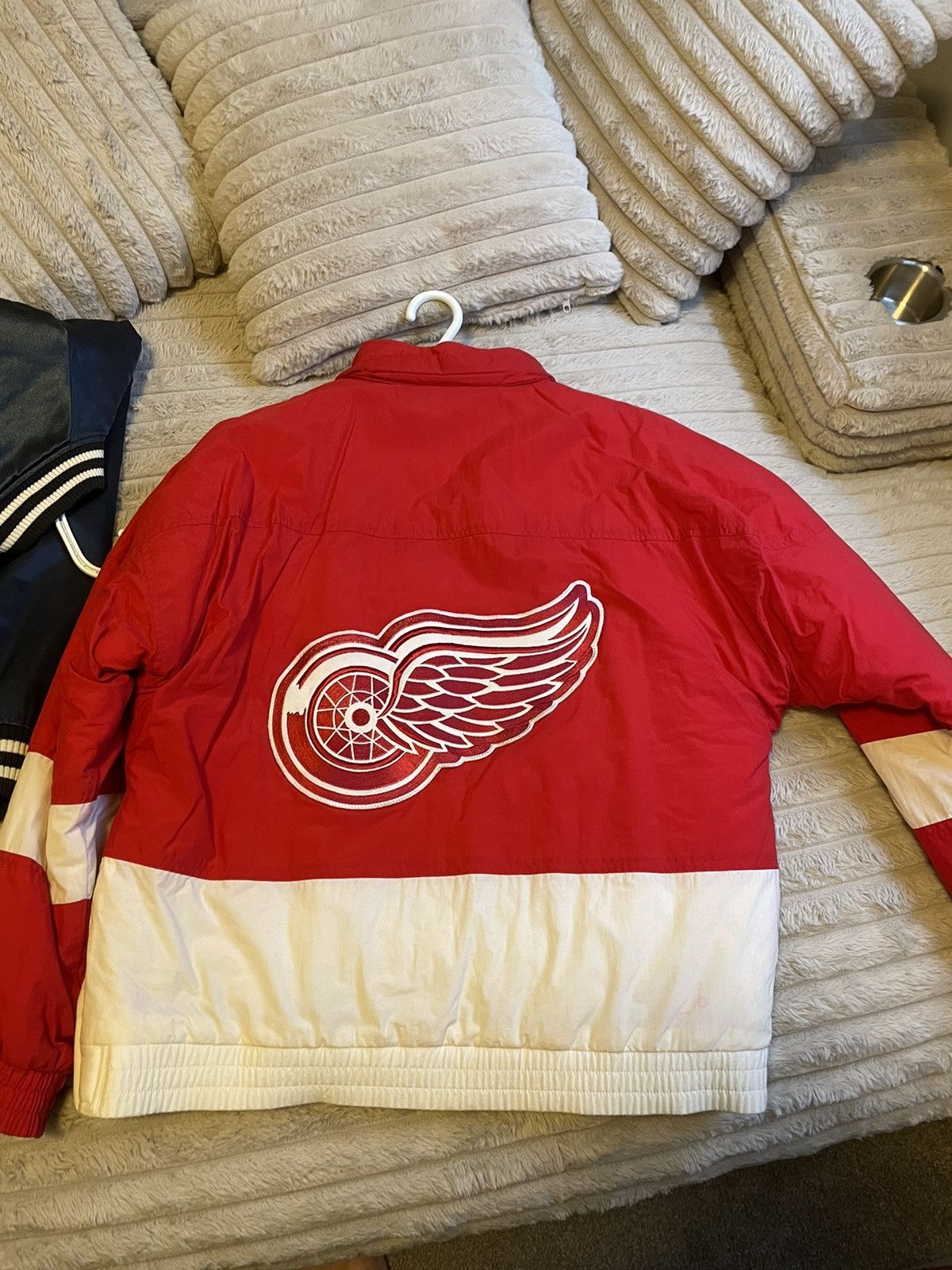 NHL Vintage Detroit Red Wings Puffer Jacket Size US M / EU 48-50 / 2 - 2 Thumbnail