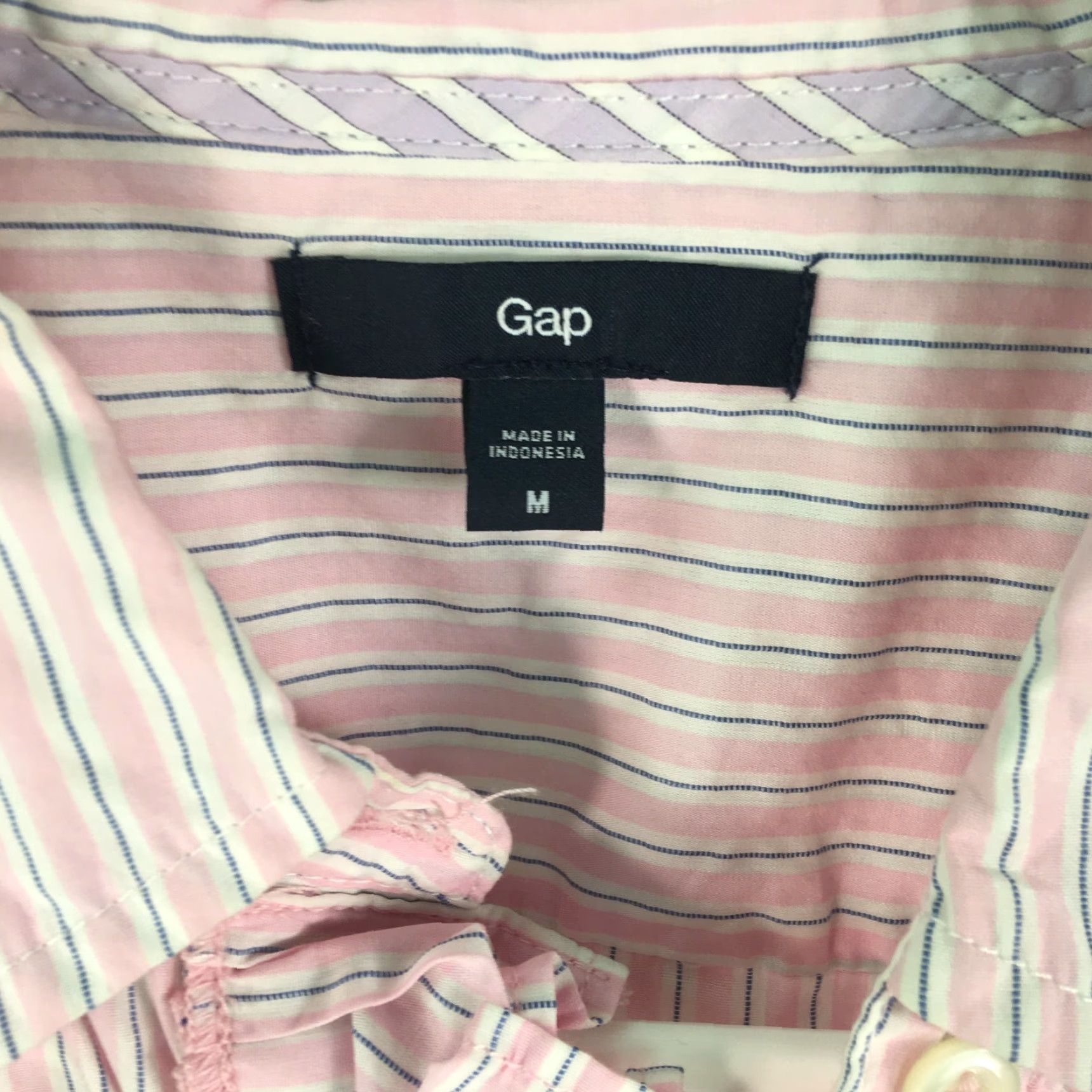 Gap VINTAGE Gap Shirt Womens M Pink Striped Ruffle Front Button Down 1990s Casual Womens Small Ruffle Button-Up Blouse Size M / US 6-8 / IT 42-44 - 4 Thumbnail