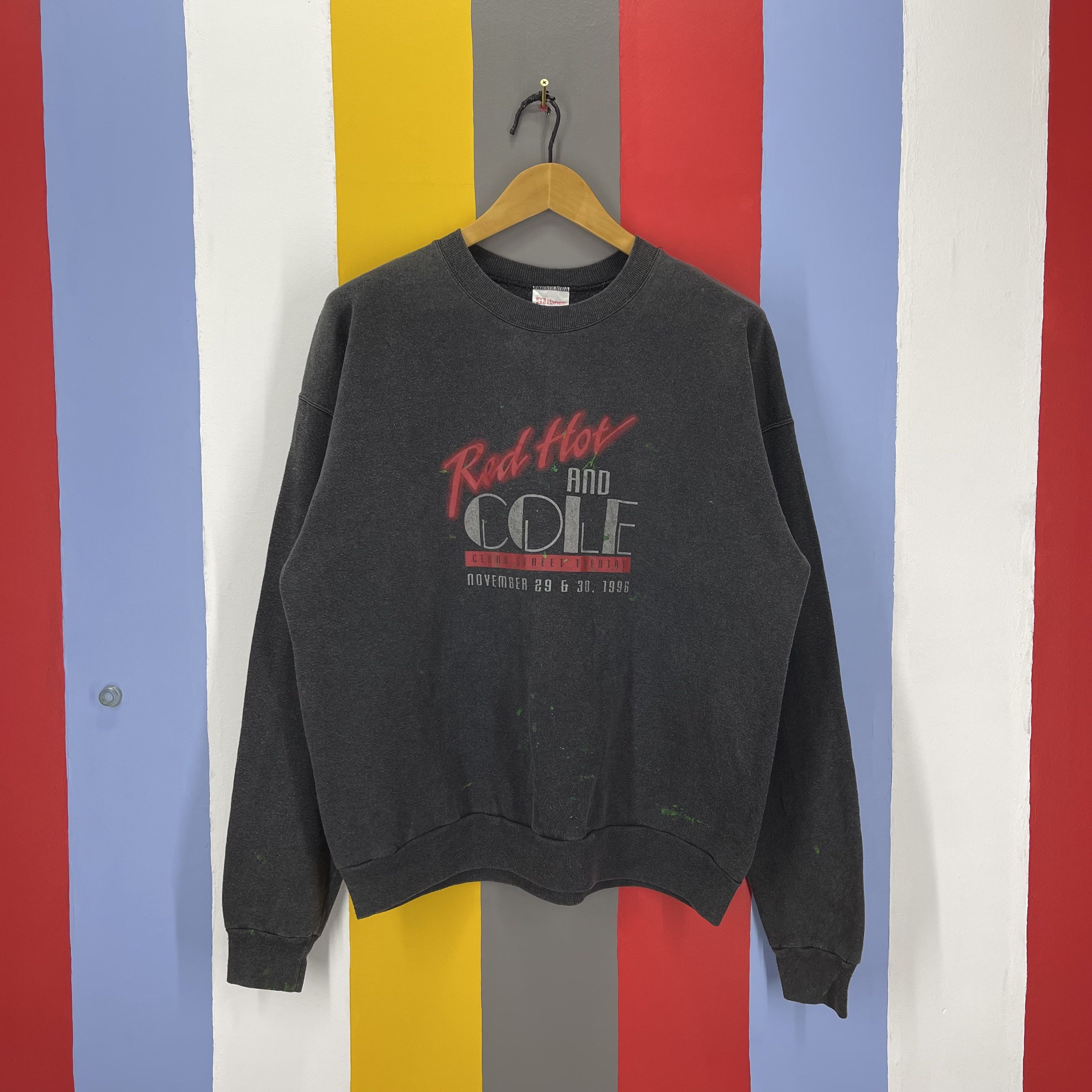 Hanes 1996 Vintage THEATER RED HOT AND COLE Sweatshirt #1240/AQ Size US L / EU 52-54 / 3 - 1 Thumbnail