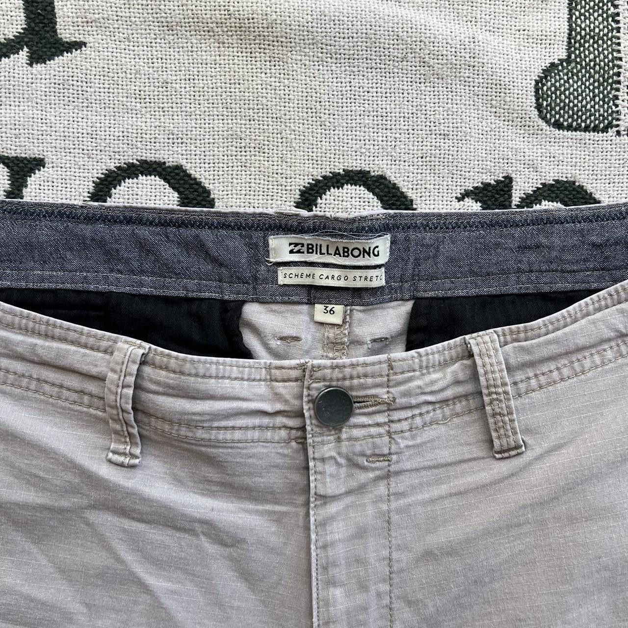 Vintage Crazy Vintage Y2K/2000s Baggy BillaBong Cream Skater Style Cargo Shorts! Size US 36 / EU 52 - 4 Thumbnail