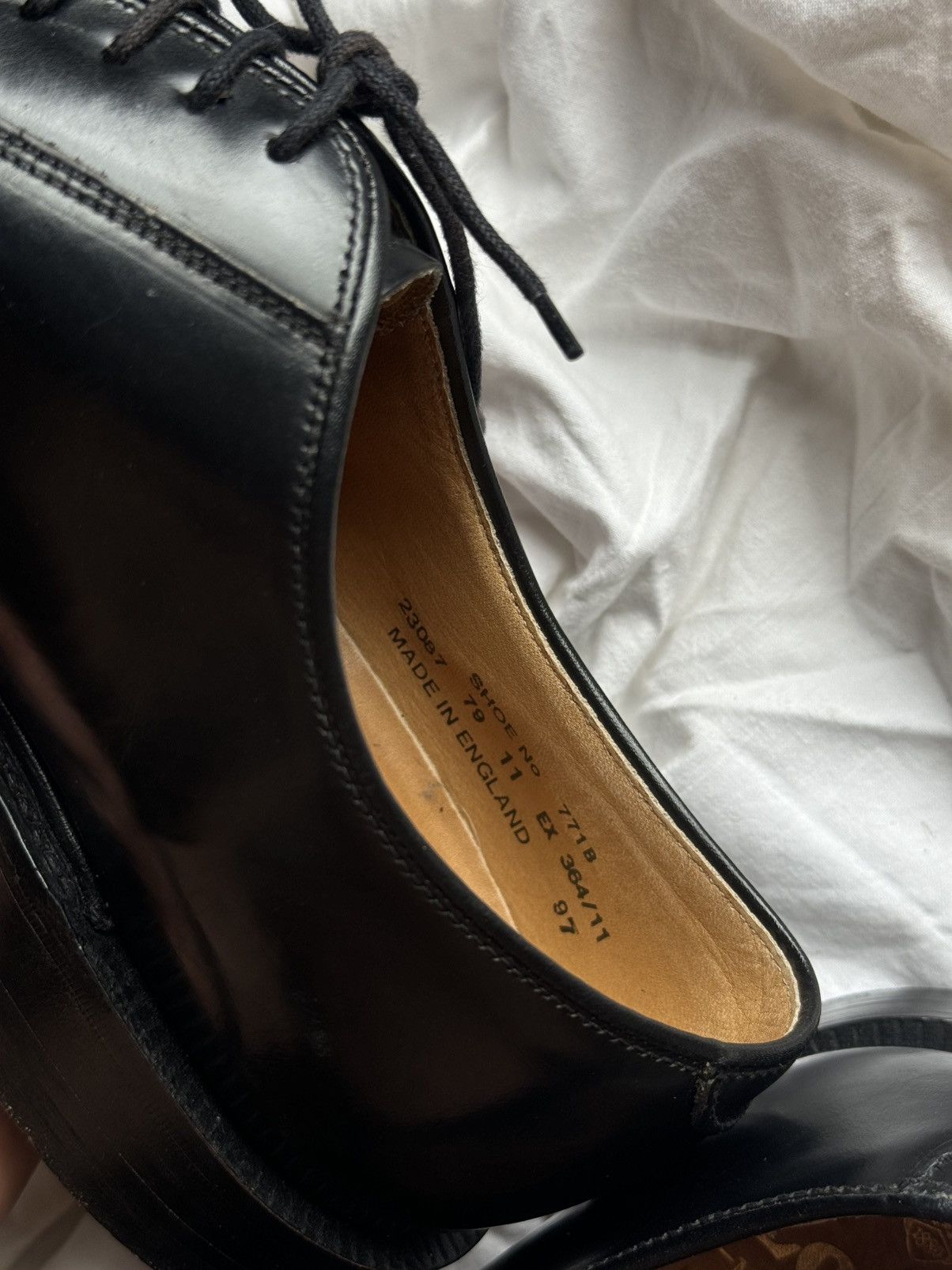Loake Loake 771B Black classic polished leather derby Size US 11 / EU 44 - 15 Thumbnail