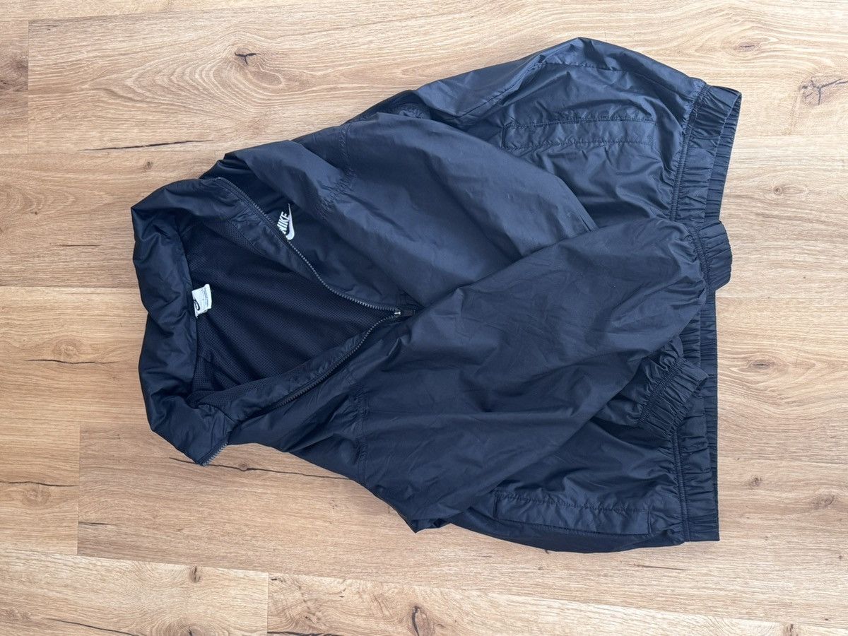 Nike Nike black vintage light jacket Size US L / EU 52-54 / 3 - 3 Thumbnail