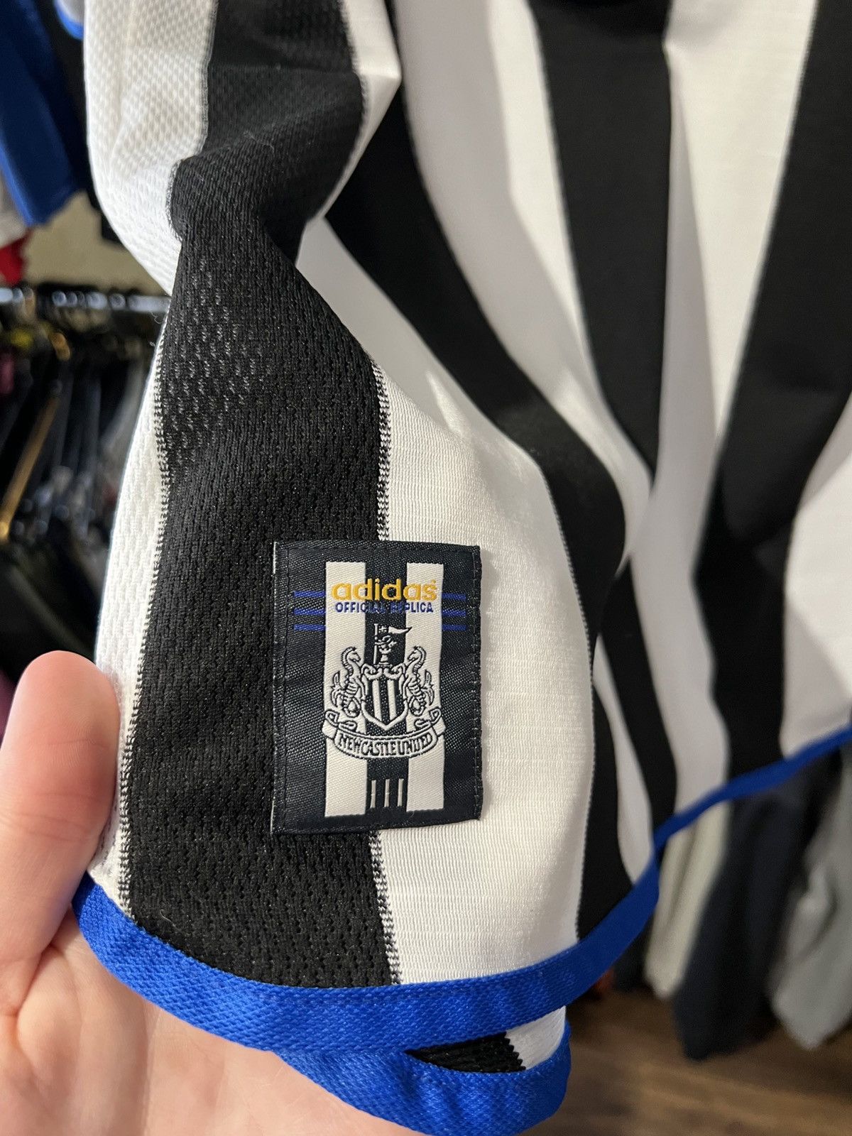Adidas × Vintage 1999/2000 VINTAGE ADIDAS NEWCASTLE UNITED HOME FOOTBAL SHIRT Size US L / EU 52-54 / 3 - 6 Thumbnail
