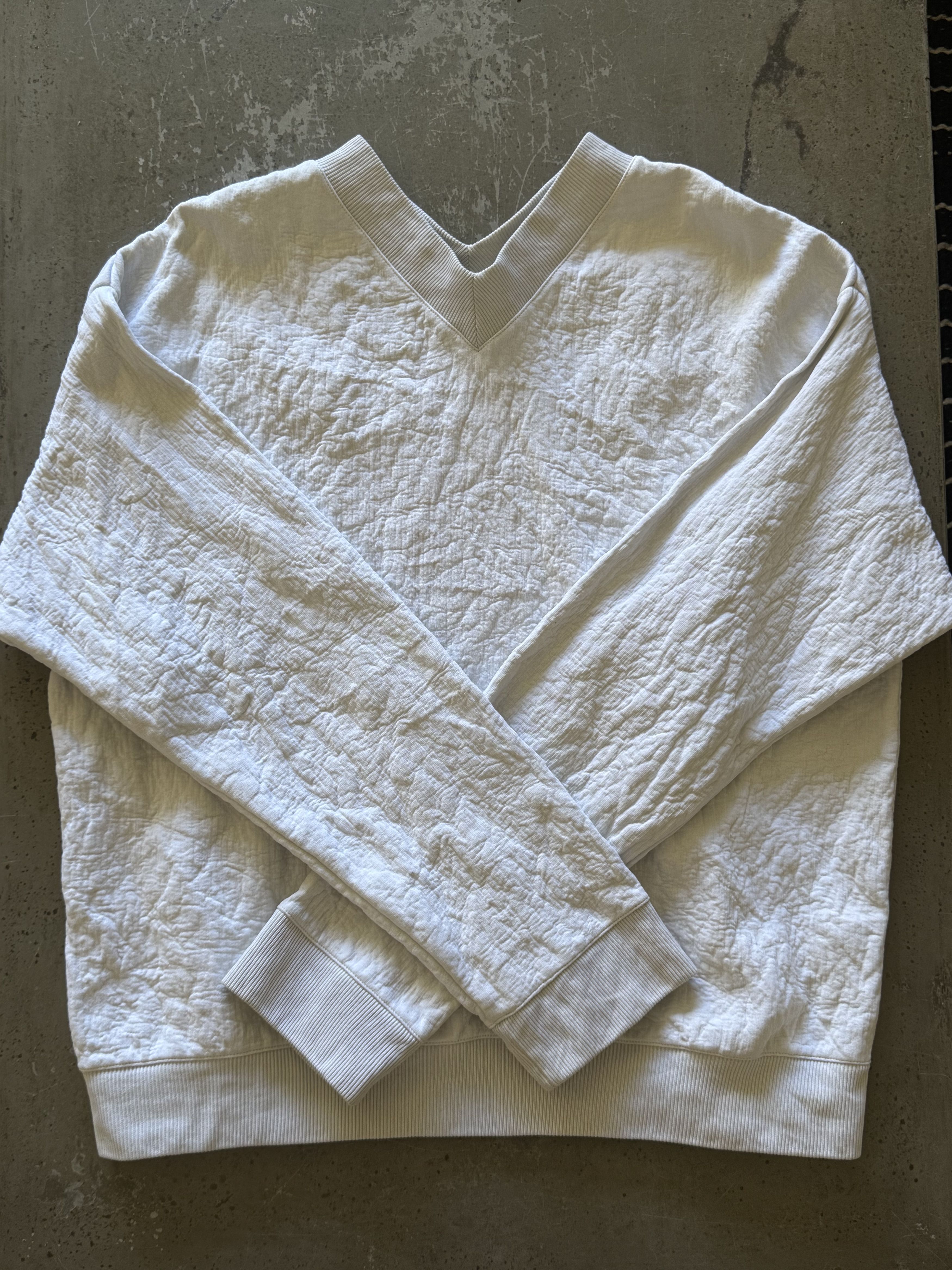 Bottega Veneta Metallic V-Neck Sweater Size US S / EU 44-46 / 1 - 1 Thumbnail