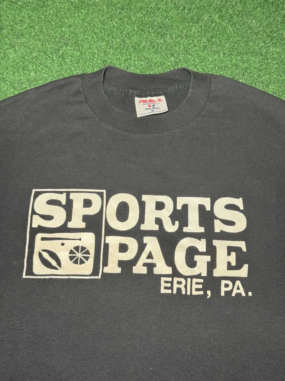 Vintage Sports Page Erie Pa That Place 90s 26th St Bar T Shirt Size US M / EU 48-50 / 2 - 2 Thumbnail