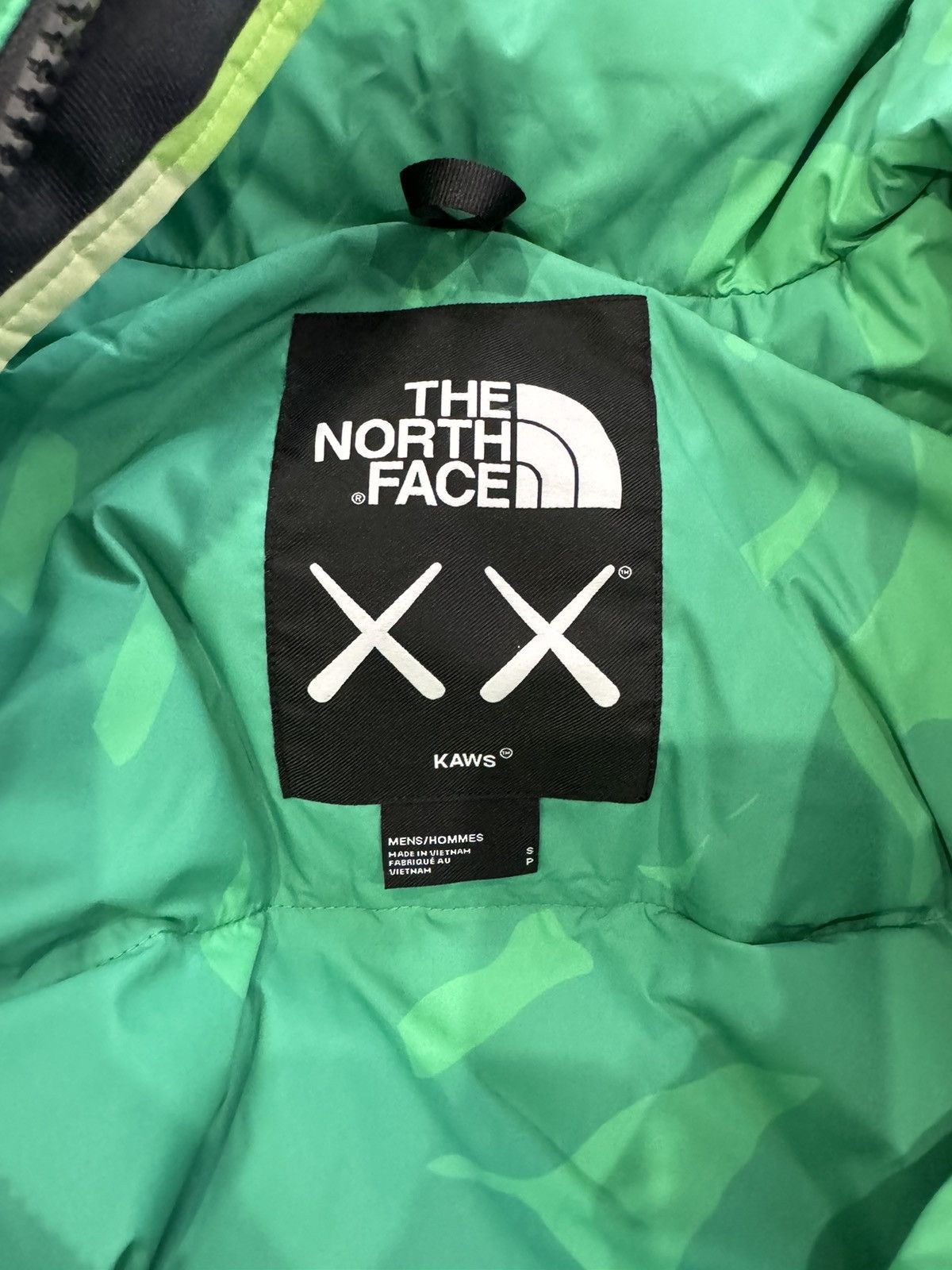 Kaws × The North Face KAWS X THE NORTH FACE 1996 NUPTSE JACKET SAFETY GREEN Size US S / EU 44-46 / 1 - 10 Thumbnail