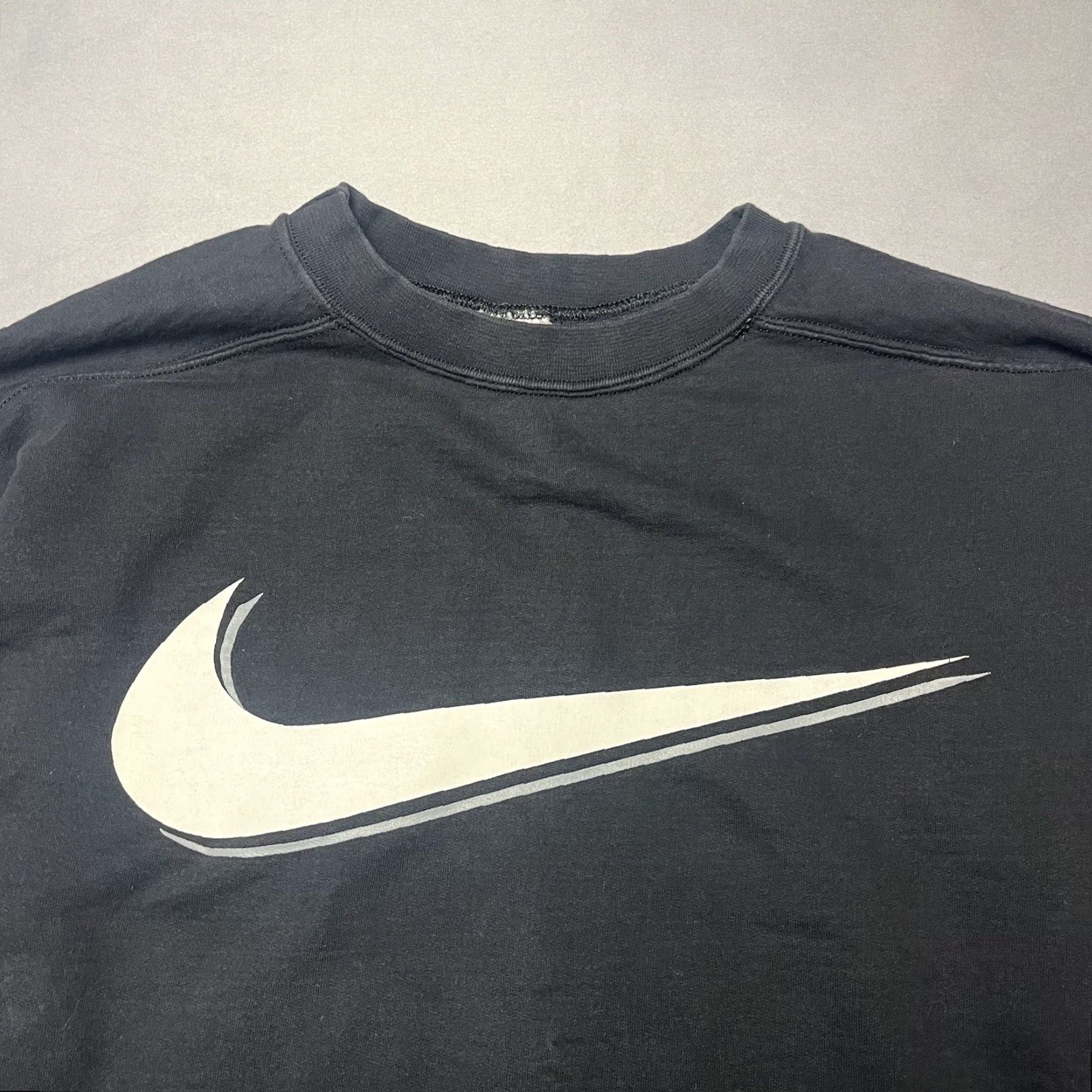 VINTAGE Nike Sweatshirt Center Logo Pullover Crew Neck Long Sleeve Made In USA M Black 90s Logo Mens Regular Cotton Blend Fleece Graphic Print Size M