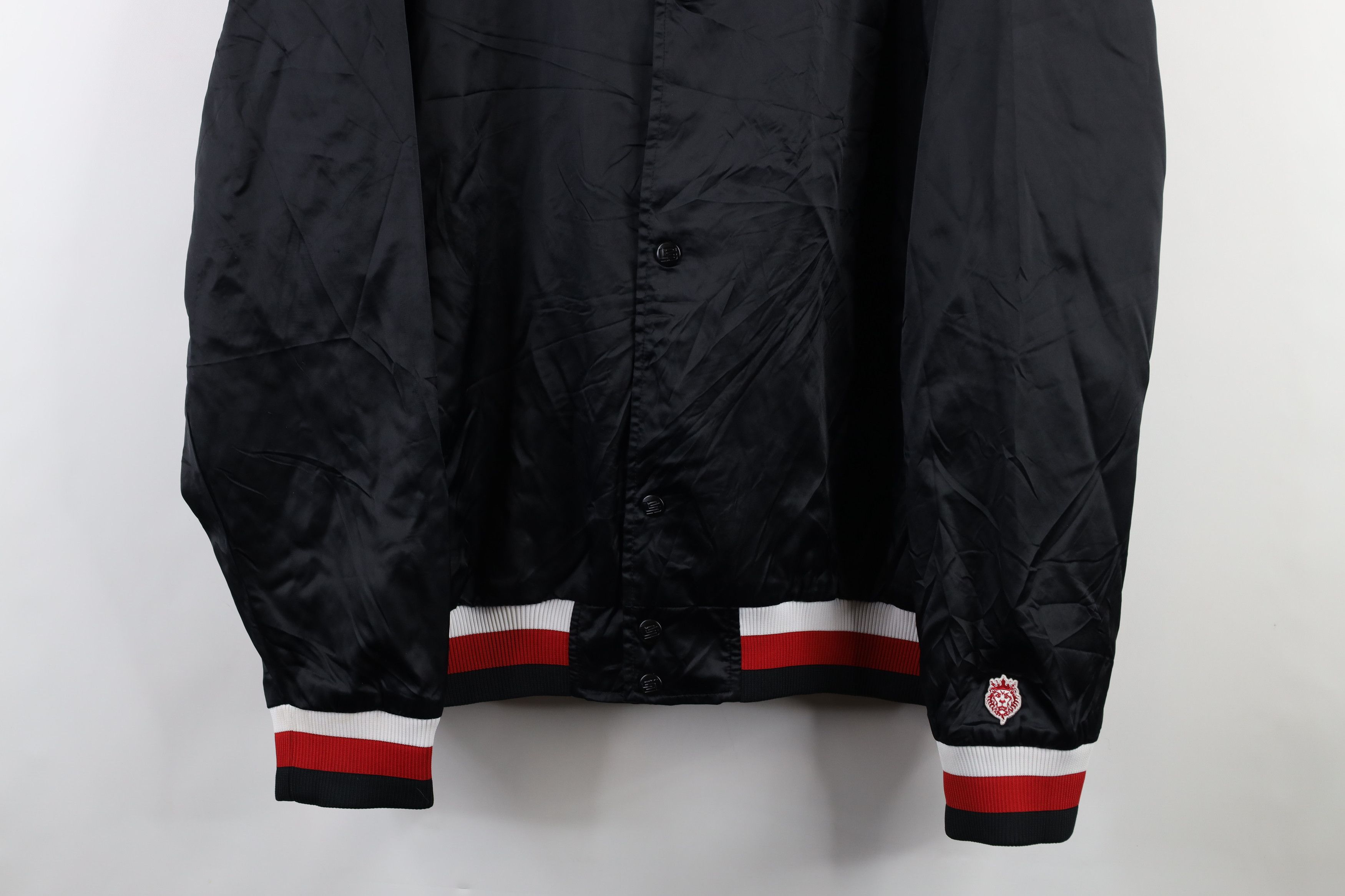 Nike Vintage Nike Lebron Out Soldier Satin Bomber Jacket Black Size US XL / EU 56 / 4 - 3 Thumbnail