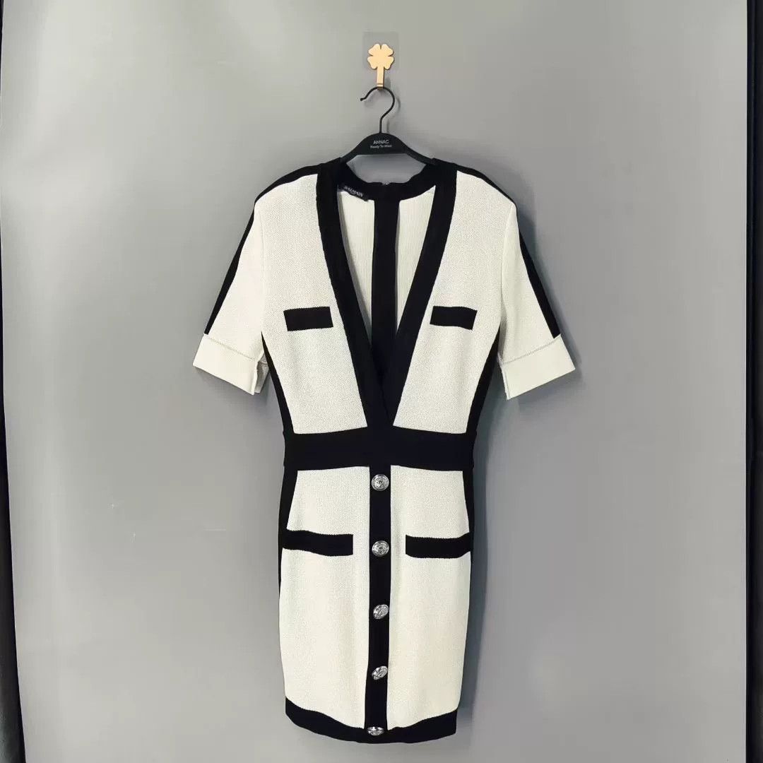 Balmain Balmain Classic Logo Dress Size XS / US 0-2 / IT 36-38 - 1 Thumbnail