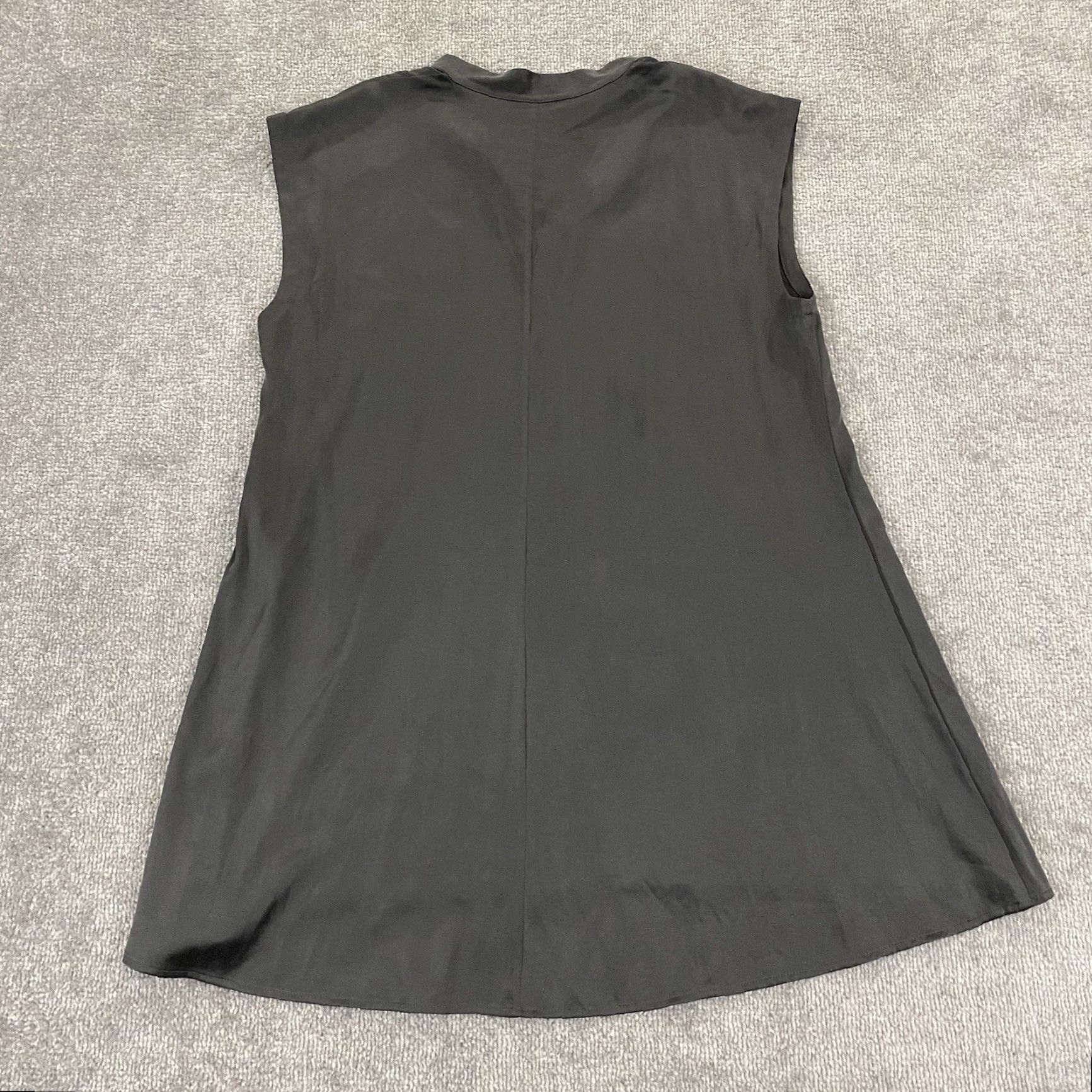 Eileen Fisher EILEEN FISHER Top Womens Small Gray Silk Sleeveless Blouse Dress Shirt Micro Dress Shirt Blouse Silk Sleeveless Size S / US 4 / IT 40 - 7 Thumbnail