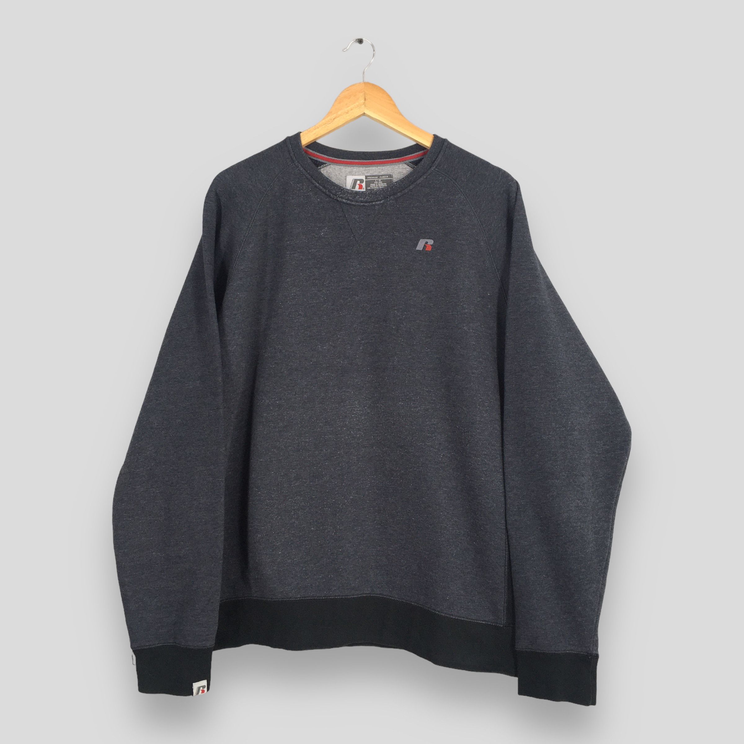 Russell Athletic × Vintage Vintage 90s Russell Athletic Gray Plain Sweatshirt Large Size US L / EU 52-54 / 3 - 1 Thumbnail