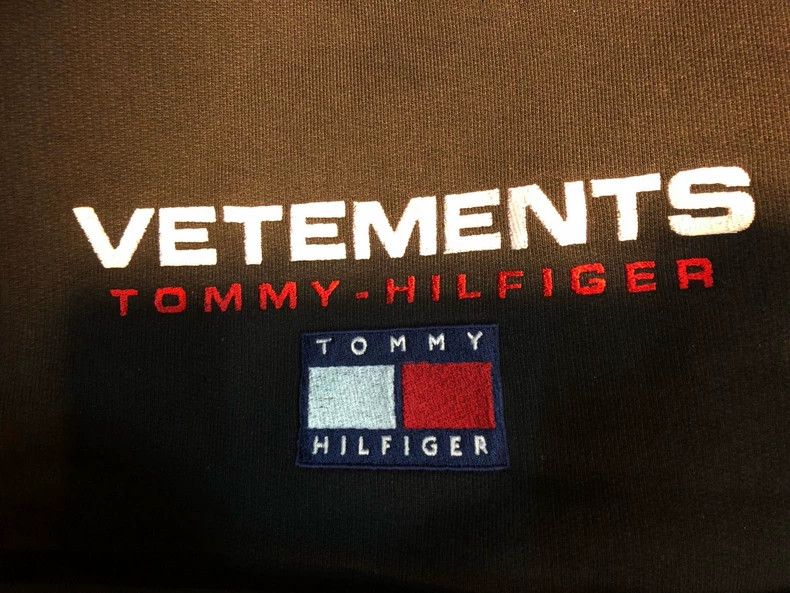 Vetements Vetements Tommy Hilfiger Collab Patchwork Hoodie Size US S / EU 44-46 / 1 - 2 Thumbnail