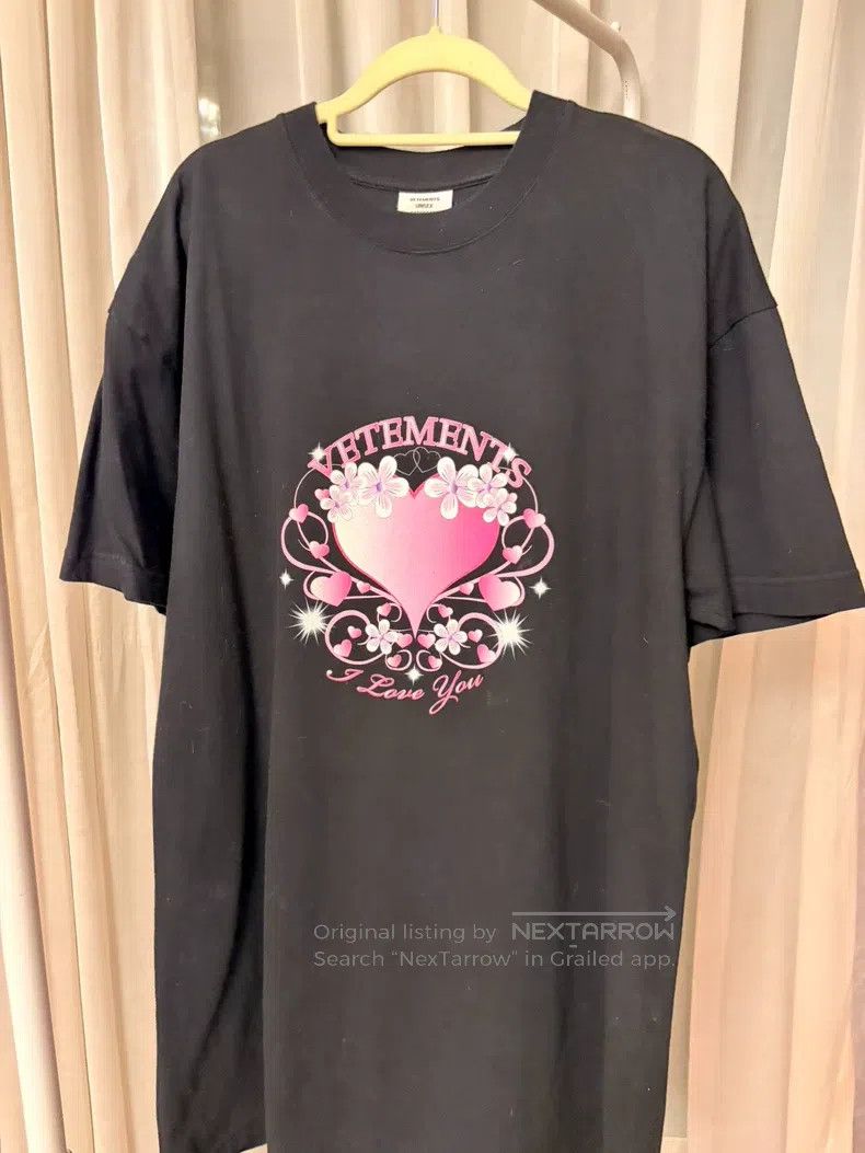 Vetements VETEMENTS T-Shirt Size US XS / EU 42 / 0 - 1 Thumbnail