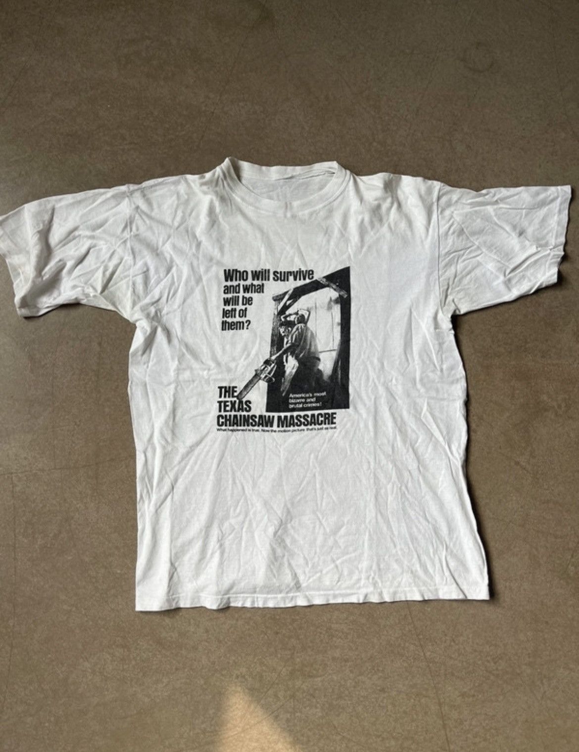 image of The Texas Chainsaw Massacre Movie T-Shirt XL in White, Men's