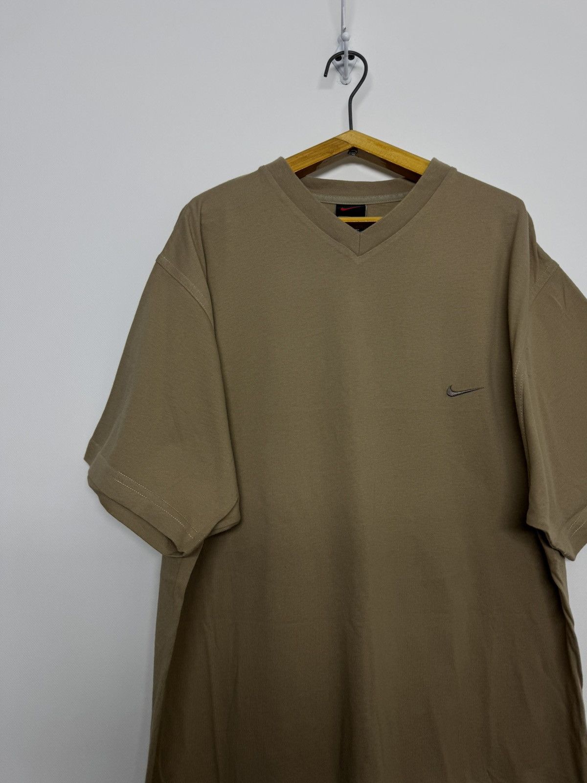 Nike Vintage Y2k Nike Swoosh Logo T-Shirt Size US L / EU 52-54 / 3 - 6 Thumbnail