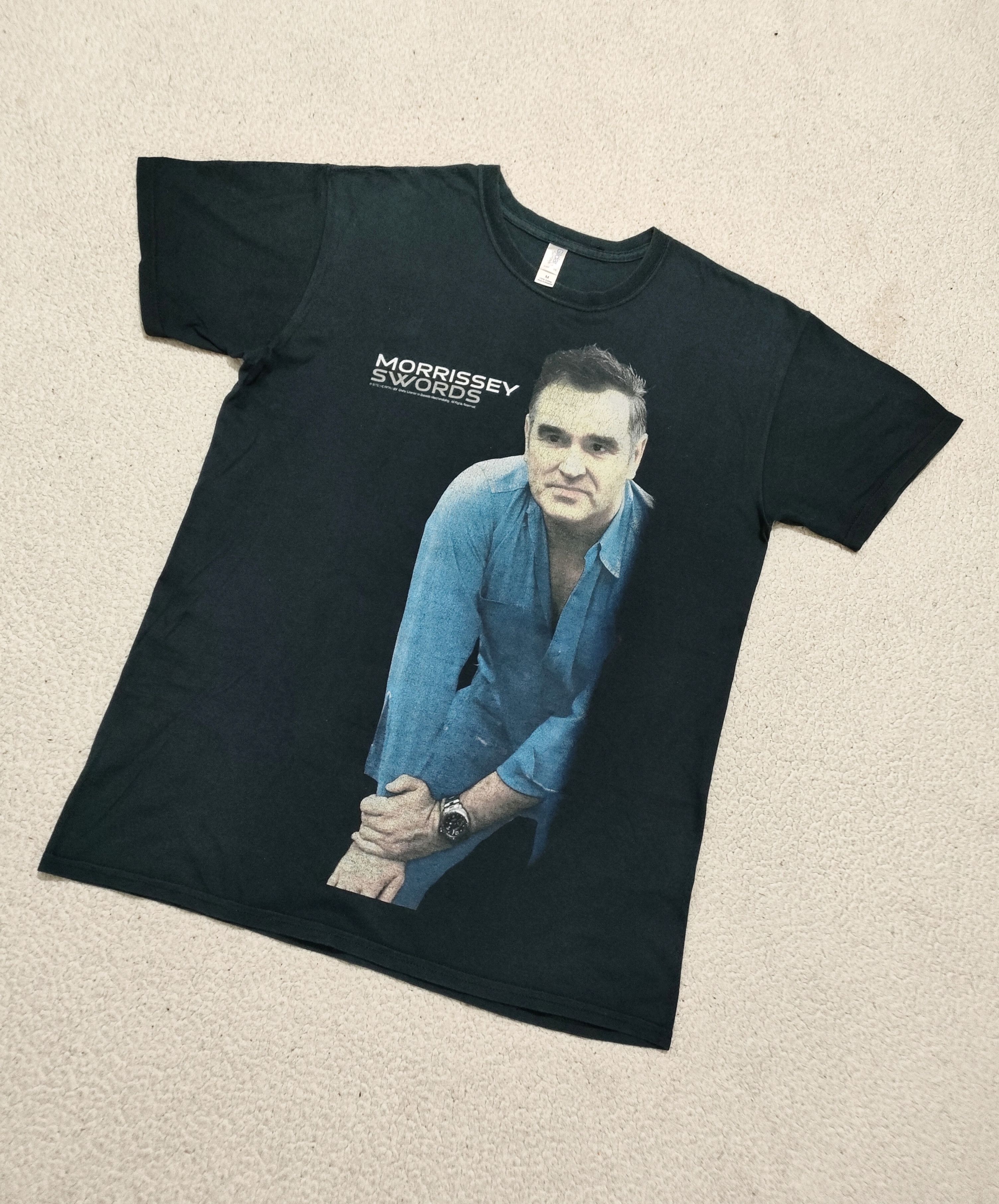 Band Tees × Vintage Mid 00s MORRISSEY Swords 2009 Tour T-Shirt Size US M / EU 48-50 / 2 - 2 Thumbnail