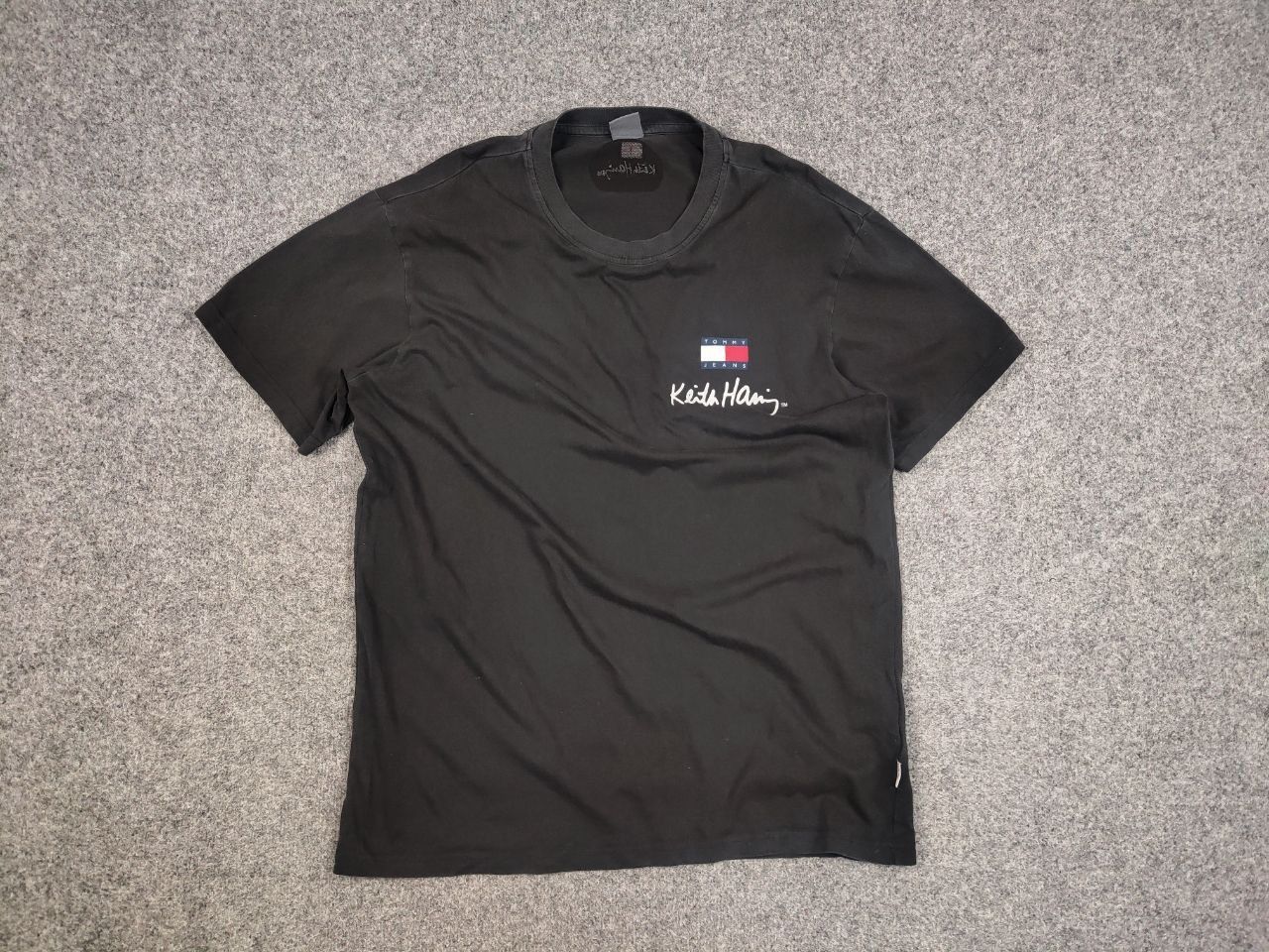 Tommy Hilfiger Tommy Hilfiger Keith Haring oversized Logo Graphite Shirt Size US XL / EU 56 / 4 - 12 Thumbnail