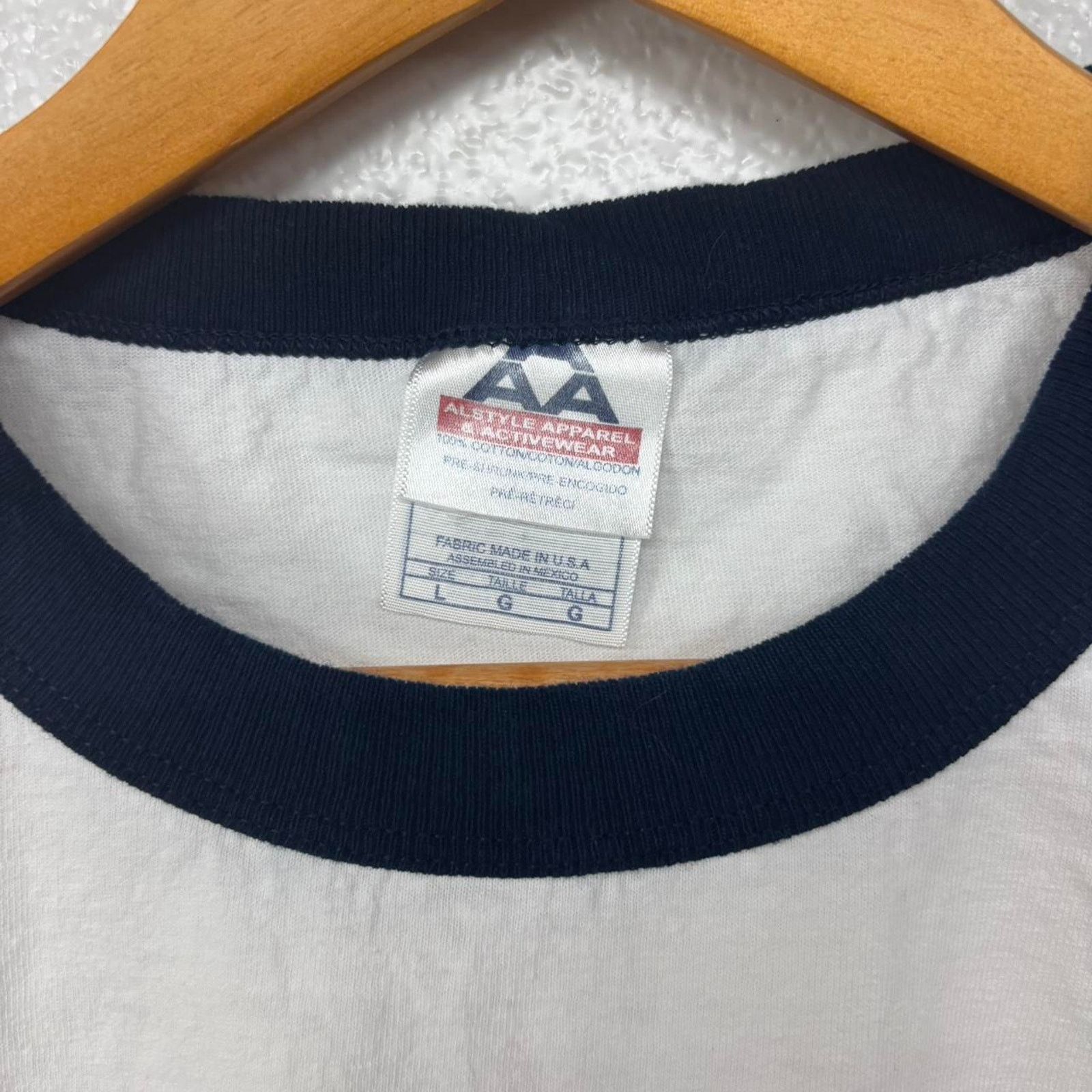 Vintage Vintage 2001 National Lampoons Wally World Ringer Tee Size L Size US L / EU 52-54 / 3 - 4 Thumbnail