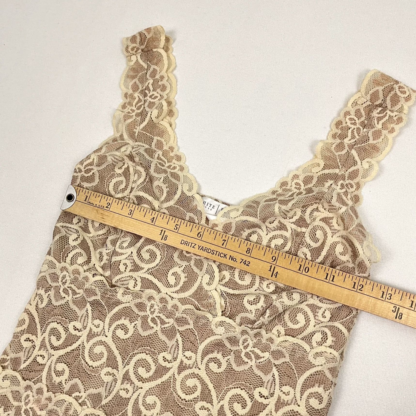 White House Black Market White House Black Market Tank Womens XS Lace Camisole Beige Floral Blouse Womens Size XS / US 0-2 / IT 36-38 - 4 Thumbnail