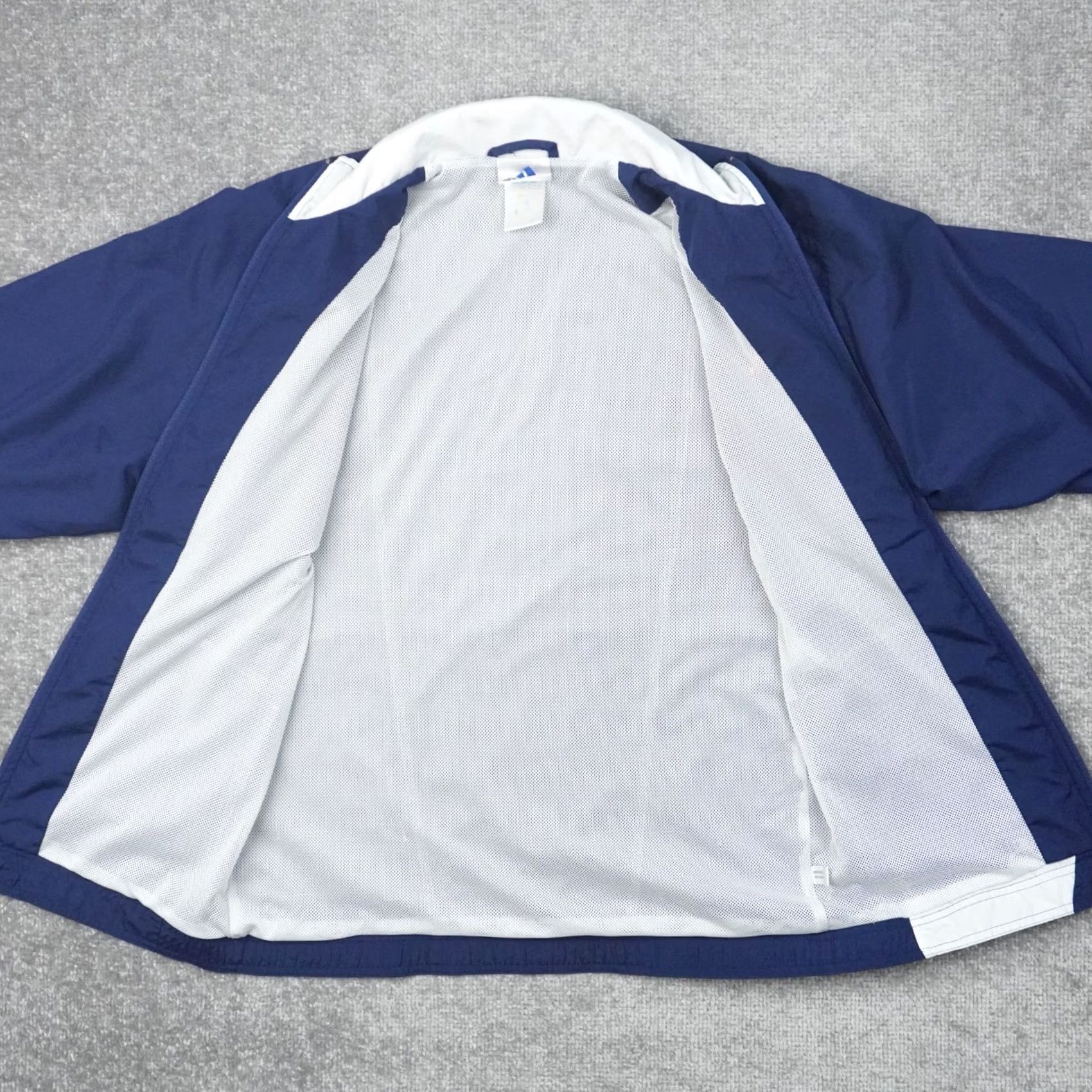 Adidas VINTAGE Adidas Full Zip Windbreaker Mens M Blue Jacket Size US M / EU 48-50 / 2 - 2 Thumbnail